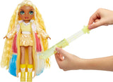 Rainbow High Winter Wonderland - Sunny (Jaune) - Poupée mannequin bonhomme de neige gonflable à l'eau magique cachée de 28 cm avec ensemble de bonhomme de neige, convient aux enfants et aux collectionneurs de 4 à 12 ans