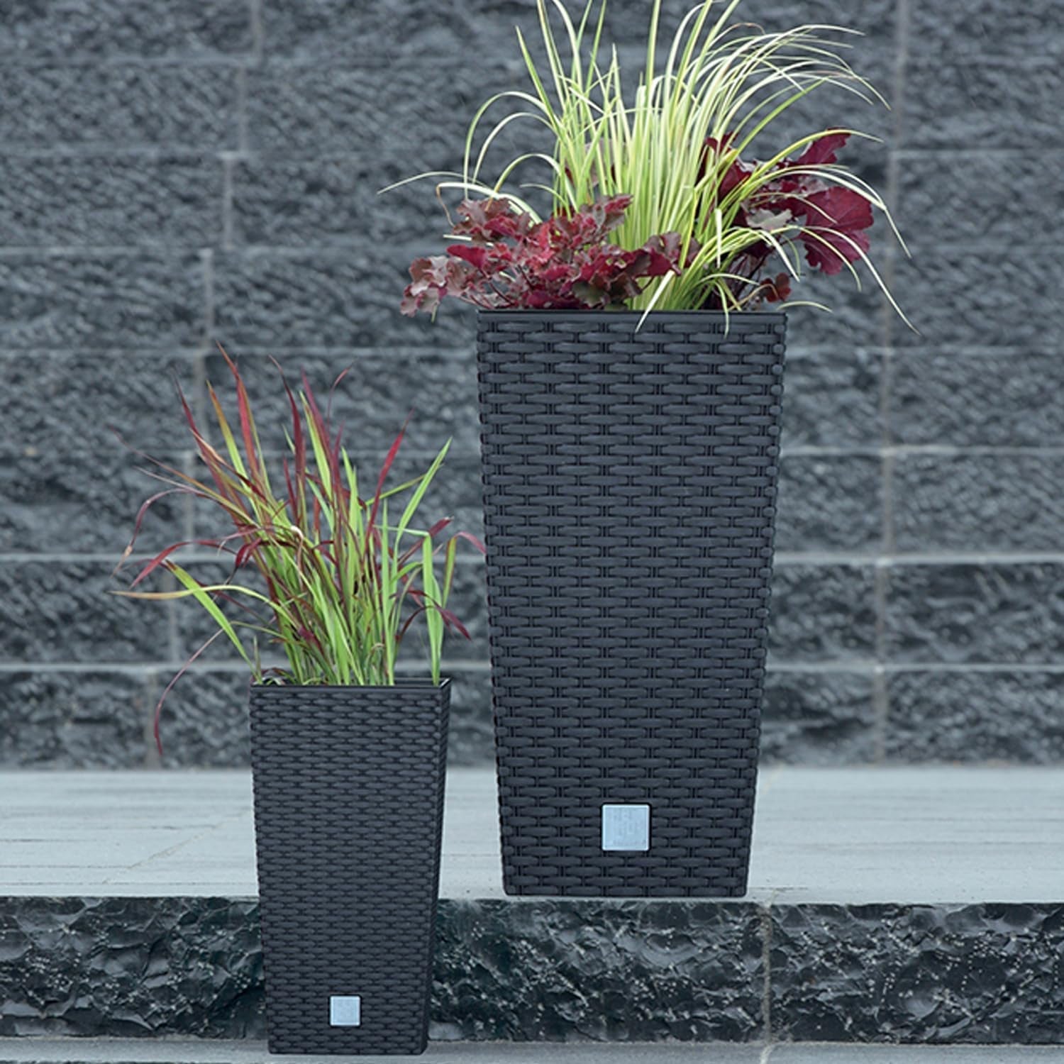 Pots/pots Prosperplast aspect rotin avec insert | 26,5 x 26,5 x 50 cm | anthracite | résistant aux intempéries et aux UV | en plastique robuste | pour intérieur et extérieur