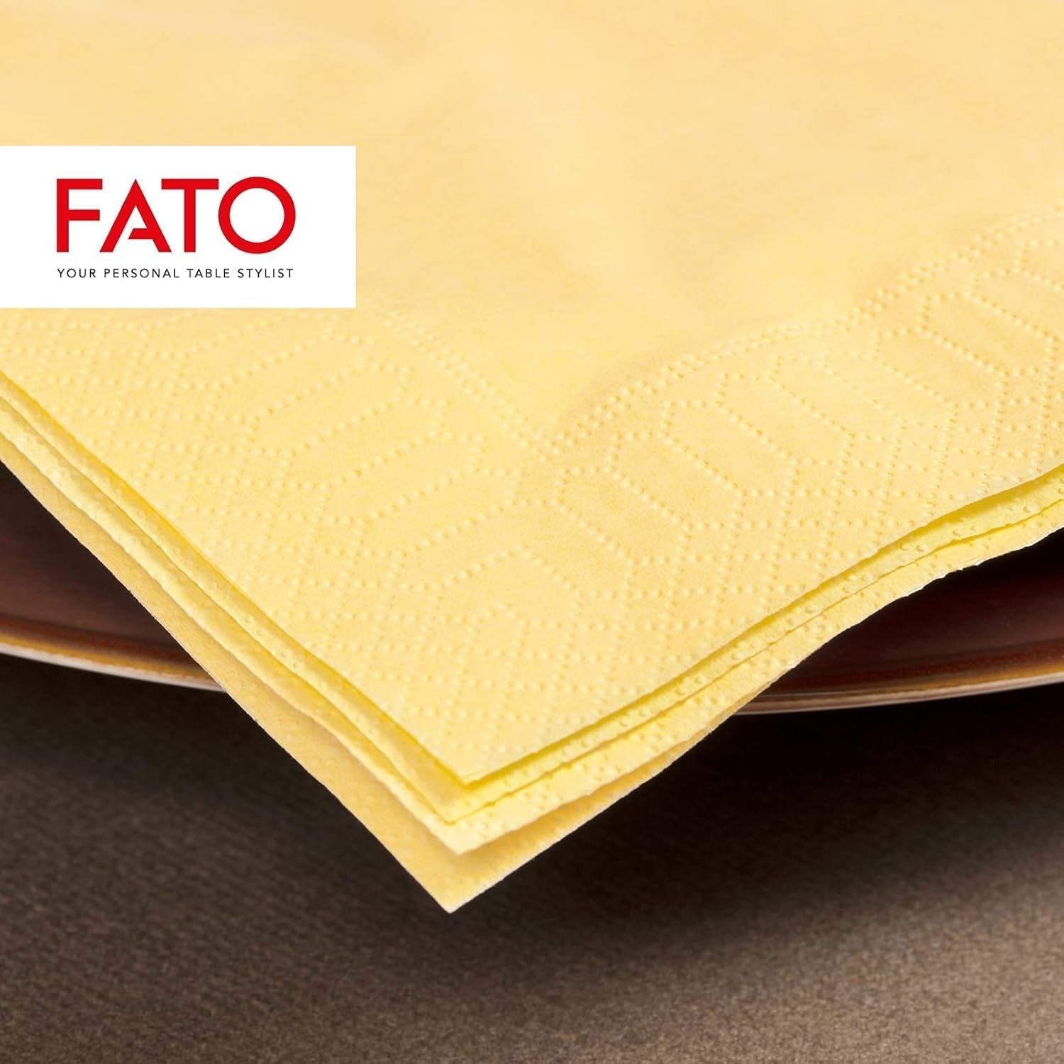 Fato - Serviettes en papier jetables, idéales pour les déjeuners et buffets décontractés, paquet de 50 serviettes, taille 33 x 33, 4 plis, 2 épaisseurs, couleur champagne, papier 100 % pure cellulose, FSC