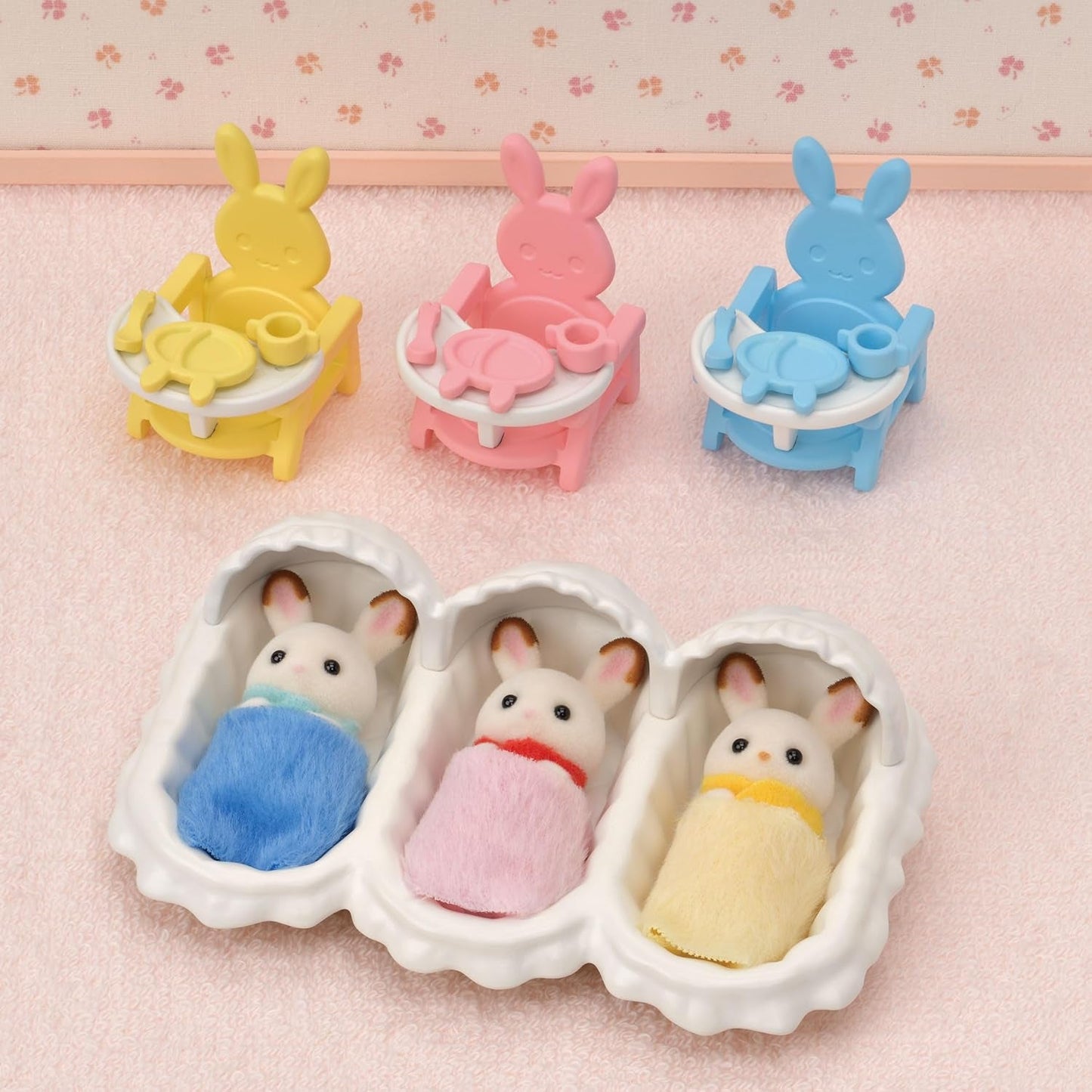 Sylvanian Families L5532 Kit de démarrage triplets - Ensemble de jeu pour maison de poupée