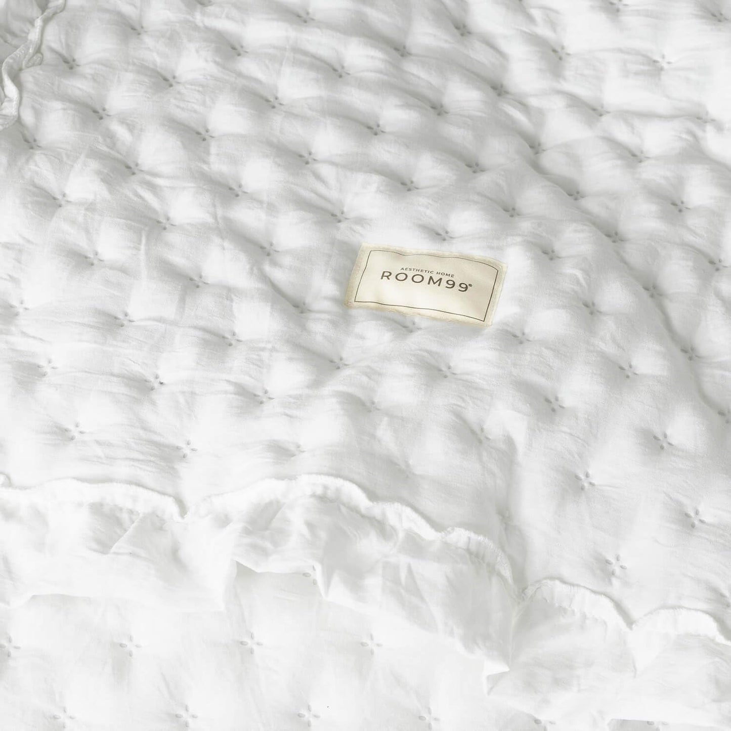 ROOM99 Molly Couvre-lit élégant en blanc 240 x 260 cm Couvre-lit polyvalent comme couvre-lit ou jeté de canapé pour lit et canapé Style couverture idéal comme couvre-lit et couvertures Beuche den ROOM99-Store