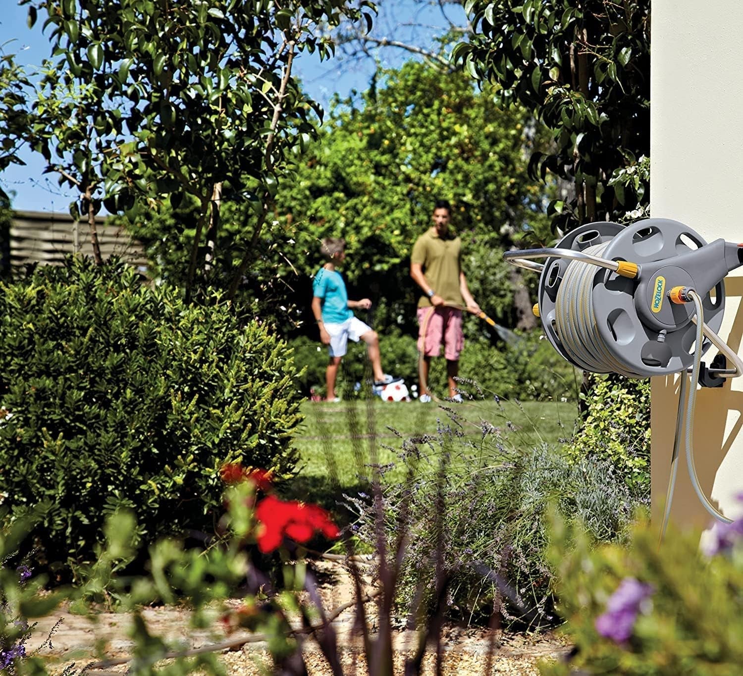 HOZELOCK - Enrouleur de tuyau 2 en 1 (ligne de support non incluse) 60 m : Autonome ou mural, facile à transporter mais robuste et durable. Utilisation flexible dans le jardin [2475R0000]