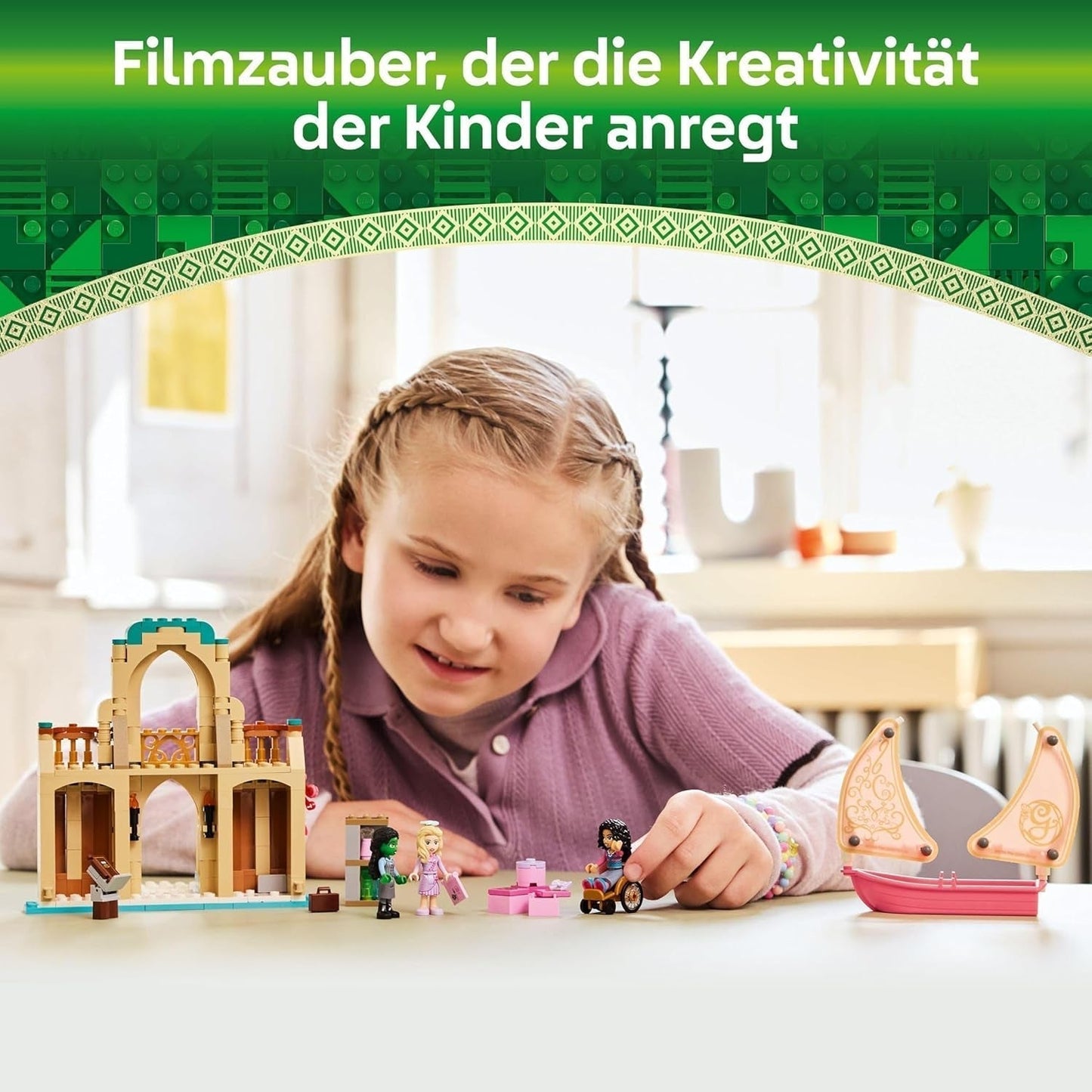 LEGO Wicked Glinda, Elphaba et Nessarose à l'université de Shiz Bateau à voile et bateau jouet à 3 figurines Cadeau pour filles et garçons à partir de 7 ans Amateurs de maisons de poupées 75681 Jeux de construction Besuche den LEGO-Store