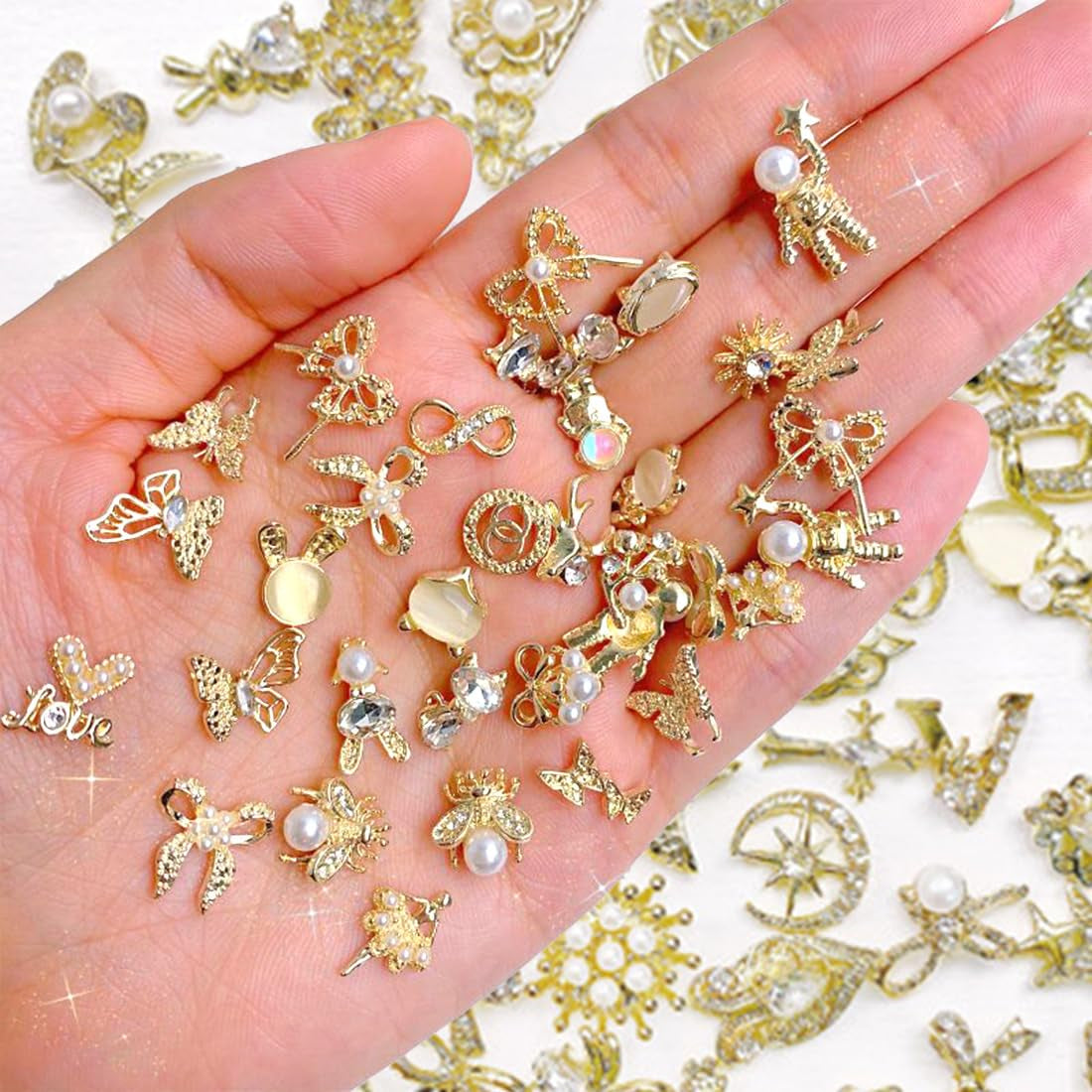 50 pièces de breloques à ongles dorées, breloques brillantes 3D pour nail art, strass pour ongles en perles, breloques pour ongles en strass, breloques pour ongles en strass, accessoires de nail art DIY, pour femmes filles