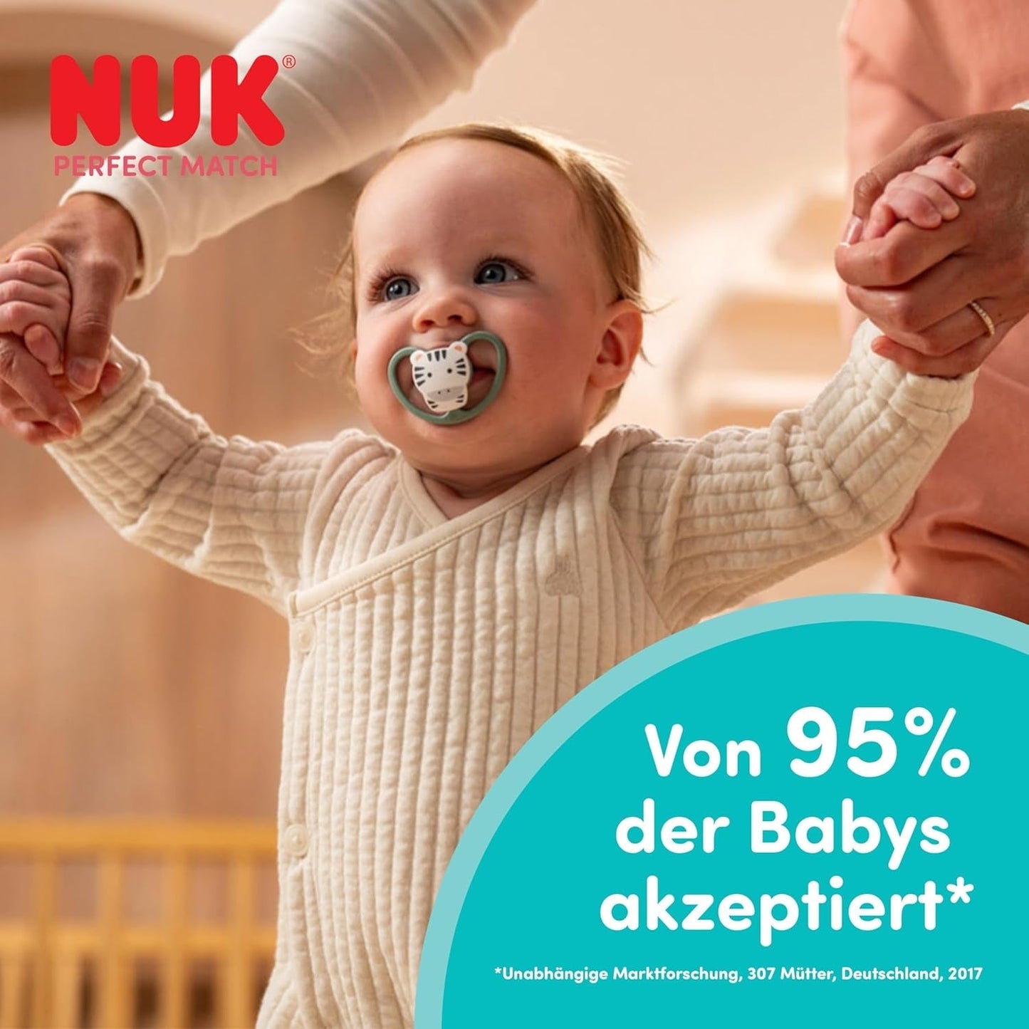 Sucettes NUK Perfect Match Air pour bébés | 6-18 mois | Sucettes orthodontiques qui favorisent la circulation de l'air et préviennent les éruptions cutanées causées par la salive | 95 % d'acceptation par les bébés** | Disney Minnie Souris | Paquet de 2
