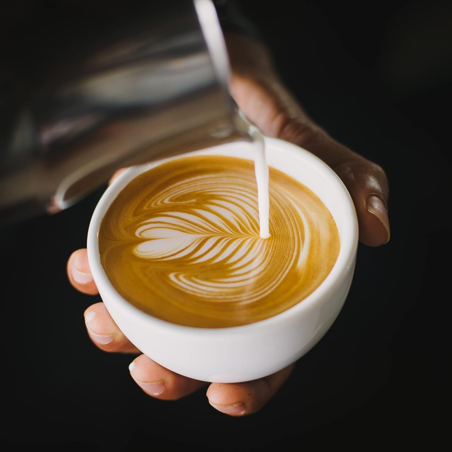 Caffe Crema E Aroma Kaffeebohnen 2kg (4x500g), Barista Kaffee schokoladig et säurearm, Espressobohnen kräftig, Bohnenkaffee mit Arabica et Robusta, fine Crema, idéal pour Milchkaffee