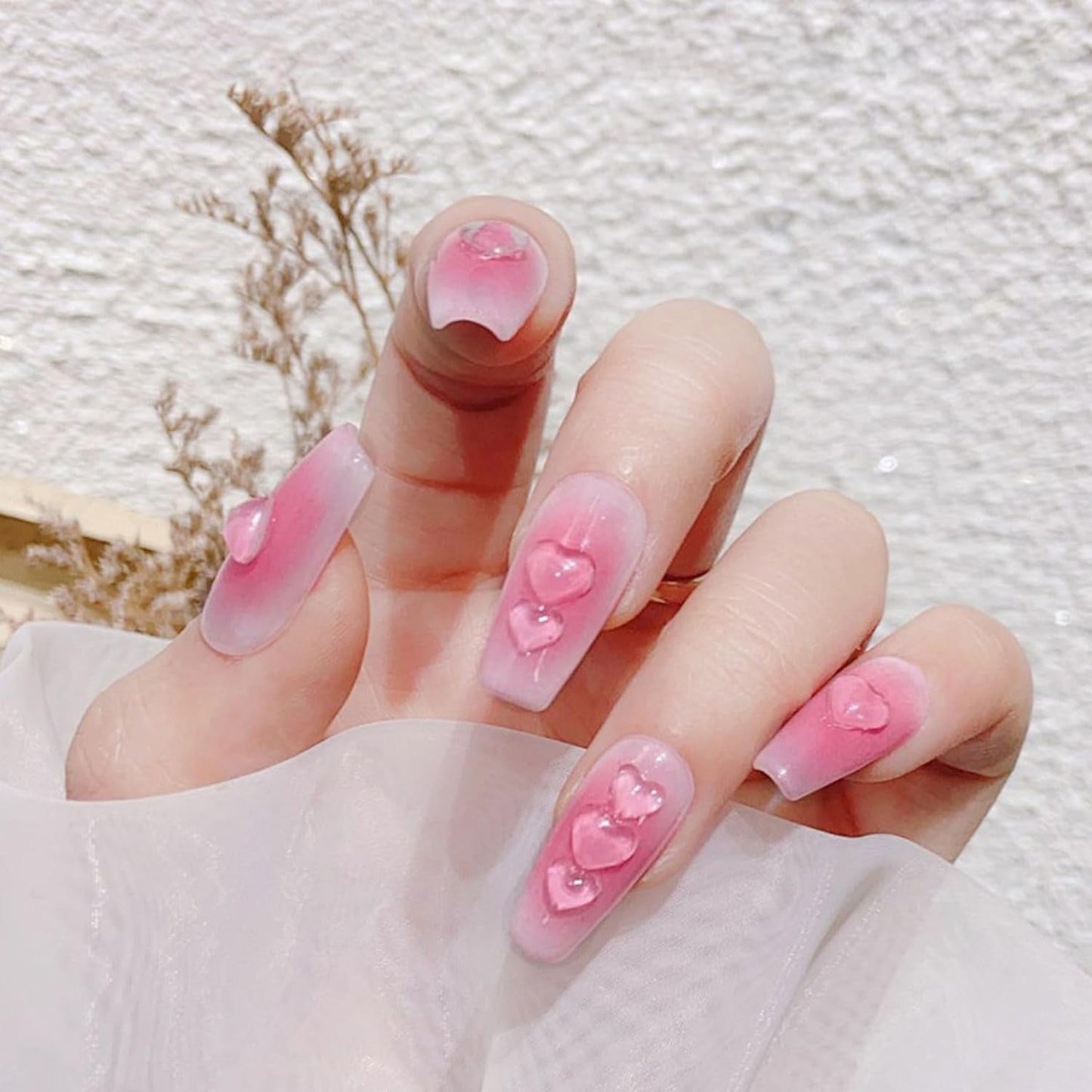 Breloques d'art d'ongle de coeur 3D, 320 pièces de breloques d'ongle en acrylique de couleur claire pour femmes, coeur plat en strass de 4 mm, 6 mm, 8 mm, décorations en forme de coeur pour femmes et filles, accessoires de manucure DIY (4 mm, 6 mm, 8 mm)