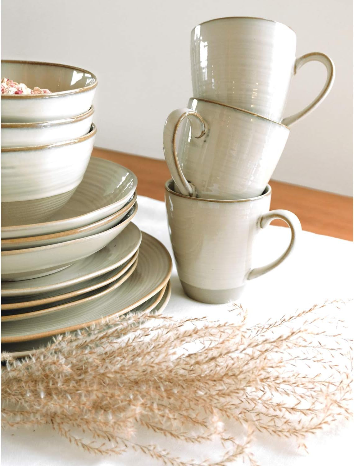 MÄSER 931818 Nottingham Vintage Series Service de table pour 4 personnes, service de petit-déjeuner 12 pièces avec formes rondes irrégulières au look rétro, carrelage, beige