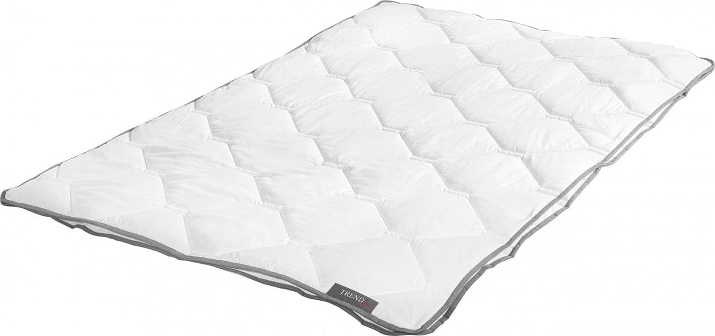 Badenia Trendline Couette d'été résistante aux micro-ébullitions, légère, lavable en machine jusqu'à 95 degrés, 135 x 200 cm, certifiée Oeko-Tex, fabriquée en Allemagne Couettes et couettes Naty Shop Couette 4 saisons 135 x 200