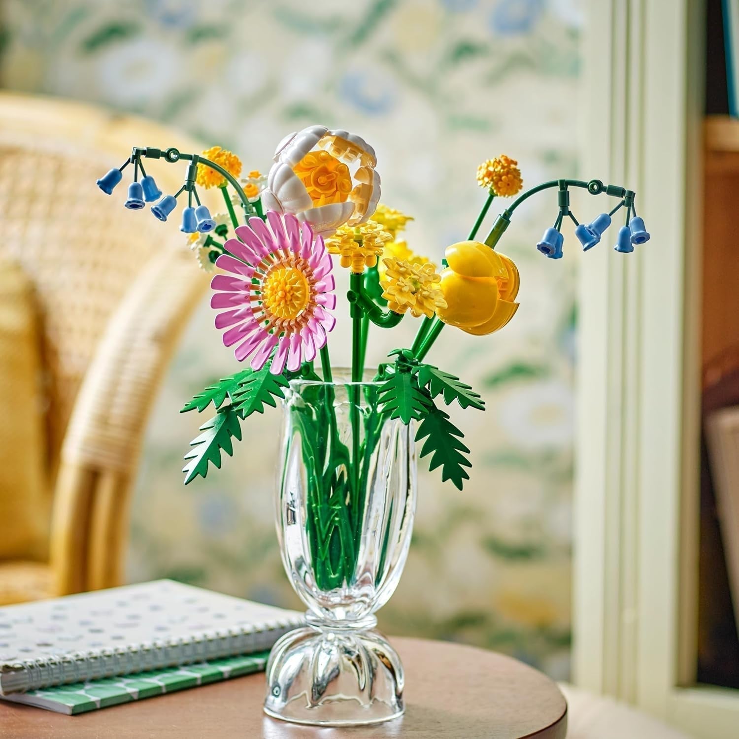 LEGO Botanicals Petit bouquet d'été - Ensemble de construction de fleurs artificielles - Incl. jacinthes, boutons d'or, tulipes - Idée cadeau pour femmes, mères et hommes - 10347 Jeux de construction Besuche den LEGO-Store