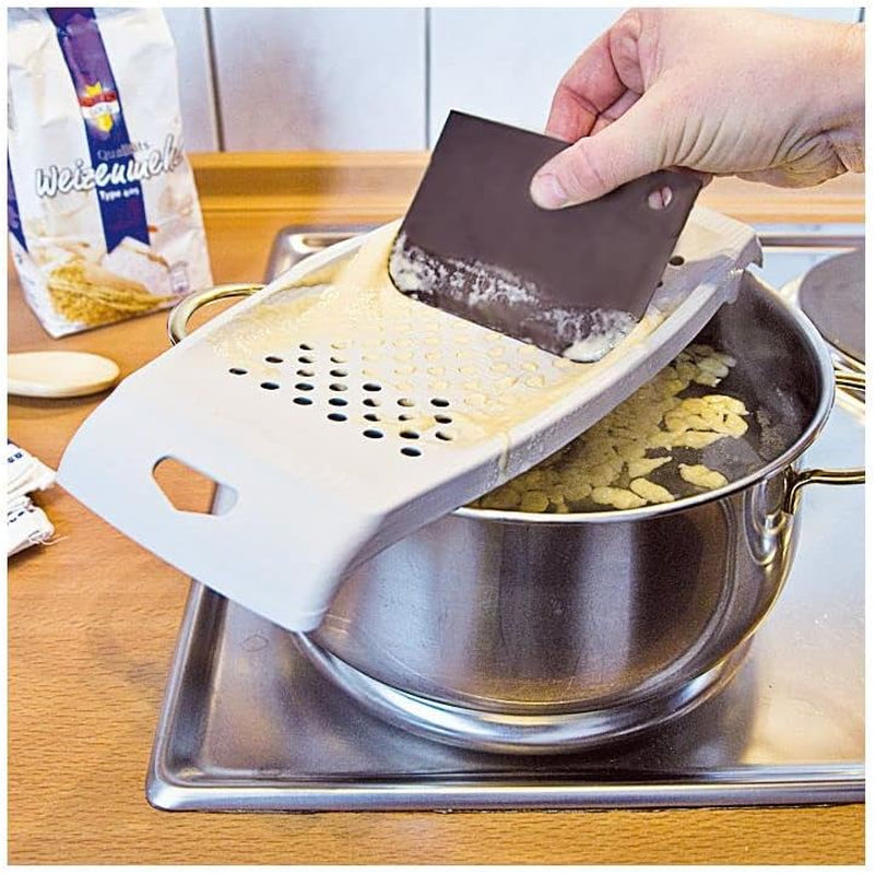 Râpe à spaetzle Fackelmann avec grattoir à pâte Éplucheur Naty Shop
