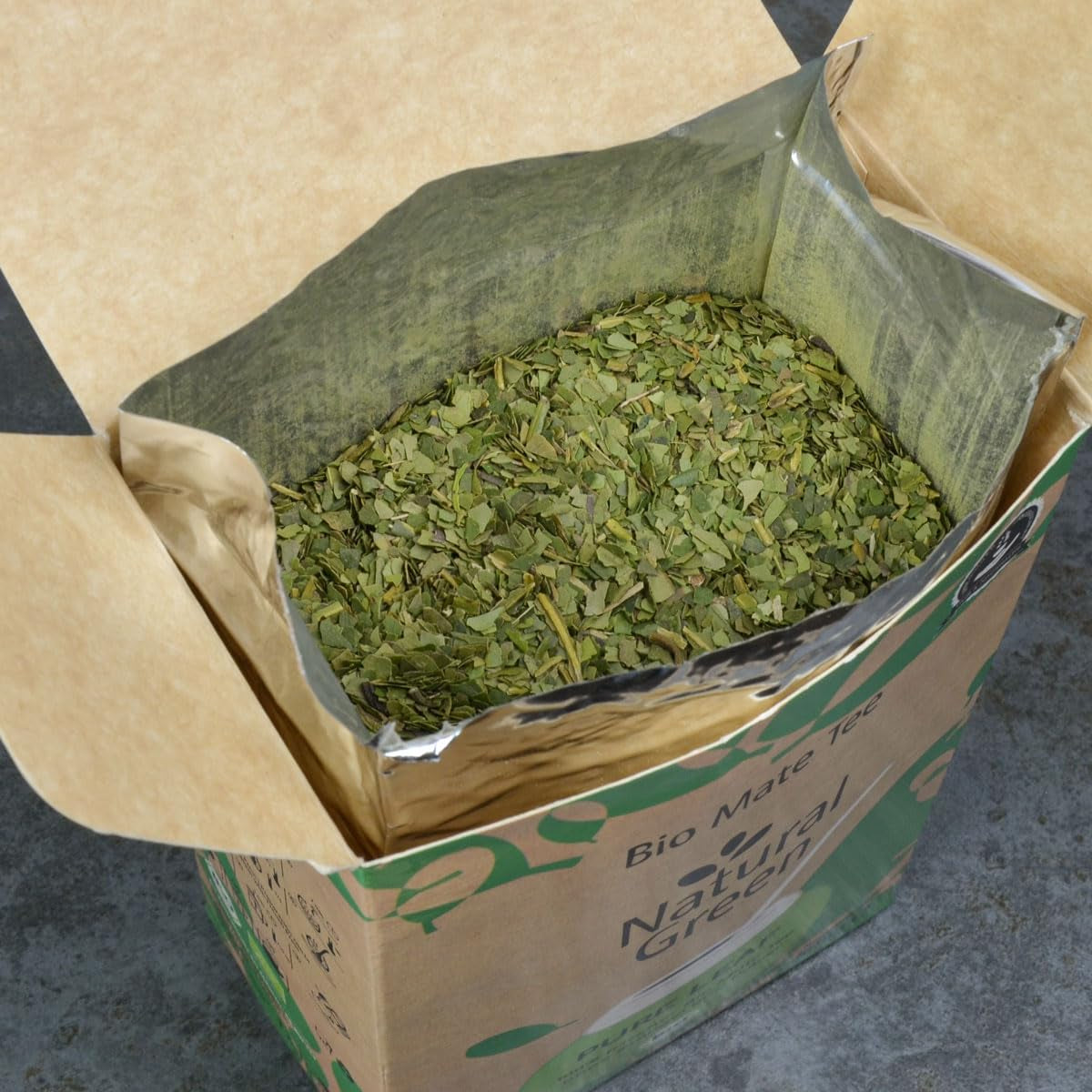 Delicatino - PURE LEAF vert naturel 500G, yerba mate biologique sans tige, frais et sans fumée, cultivé biologiquement, emballé sous vide pour une fraîcheur maximale