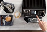 De'Longhi Magnifica Evo Next - Expresso entièrement automatique Perfetto avec mousseur à lait LatteCrema, 13 boissons à une touche, cafetière et cappuccino, écran tactile couleur, titane (ECAM312.80.TB)