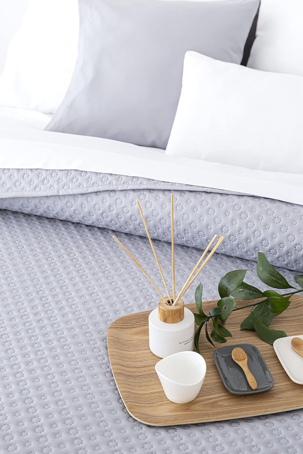 Todocama Fine Boutique Couvre-lit avec motif piqué, pour printemps, été, automne et hiver, 100% microfibre super douce, couverture multifonctionnelle, 140/150/160-250 X 260 cm, gris clair Lits et couvertures Beuche den Todocama-Store