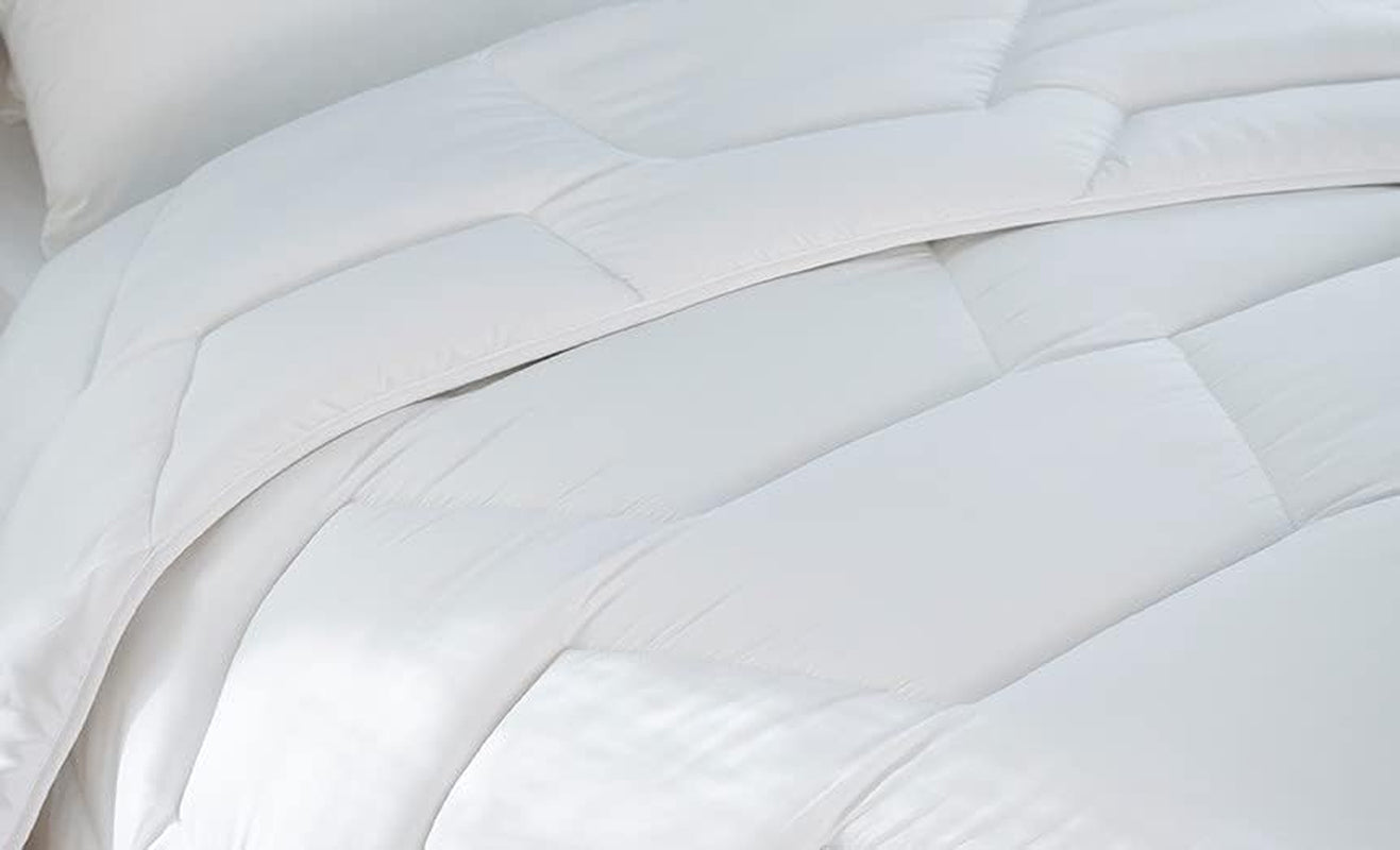 Couette Abeil Bio' Attitude, Légère, Housse en coton Bio, Garnissage : Polyester Cyclafill® 200 G/M², Lavable en machine, Certifié Oeko-Tex, 220 X 240 Cm Couettes et couettes Naty Shop