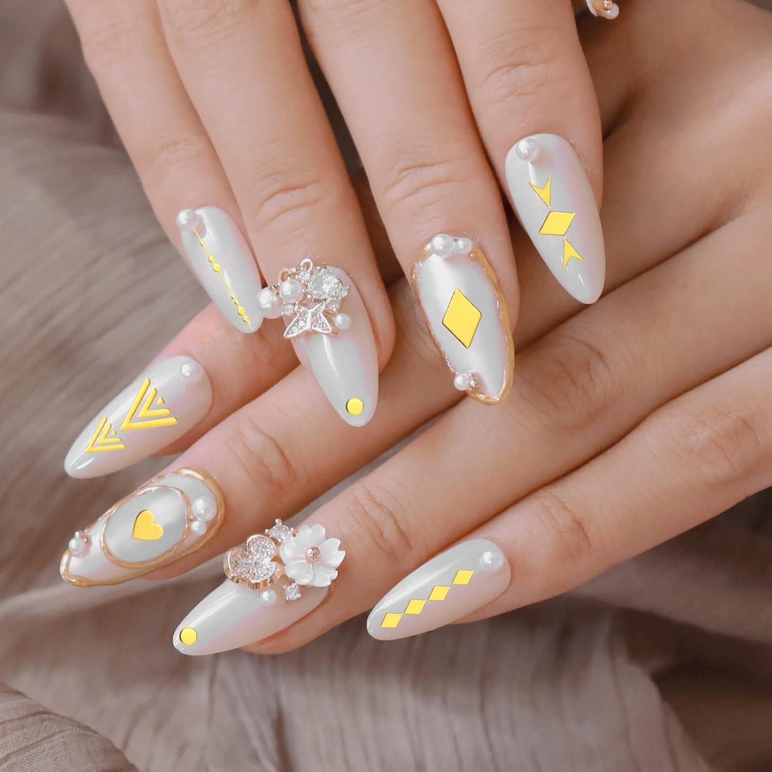 MWOOT 10 feuilles d'autocollants dorés pour ongles, autocollants pour nail art, autocollants 3D pour ongles, ensemble de bandes de lignes, décoration métallique DIY