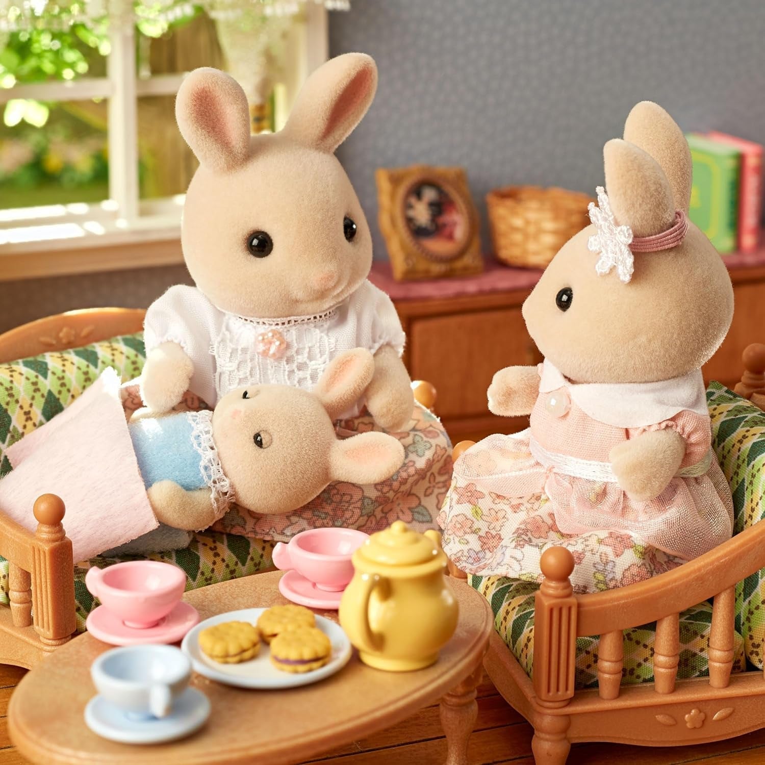 Sylvanian Families L5706 Famille Lapin Lait - Figurines de maison de poupée Naty Shop Dolls