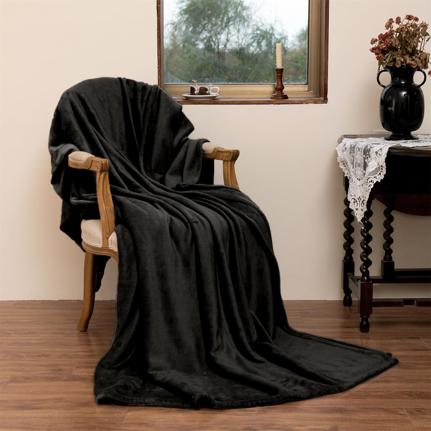 Good Nite Couverture douillette et moelleuse pour lit, canapé, couverture de vie XL, couverture polaire 150 x 200 cm, noire, douce et chaude, couverture moelleuse pour lits et couvertures Good Nite