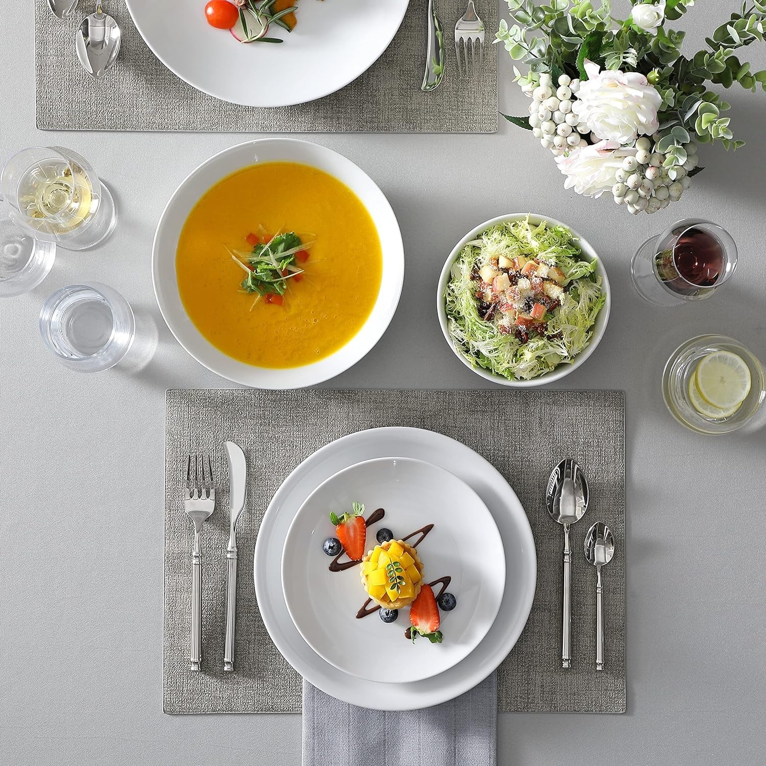 MALACASA Service de table pour 12 personnes, service de table moderne en porcelaine Amelia 48 pièces, service de table avec 12 assiettes plates, assiettes à dessert, assiettes Suma et bols à céréales, service de table moderne pour 12 personnes – Blanc