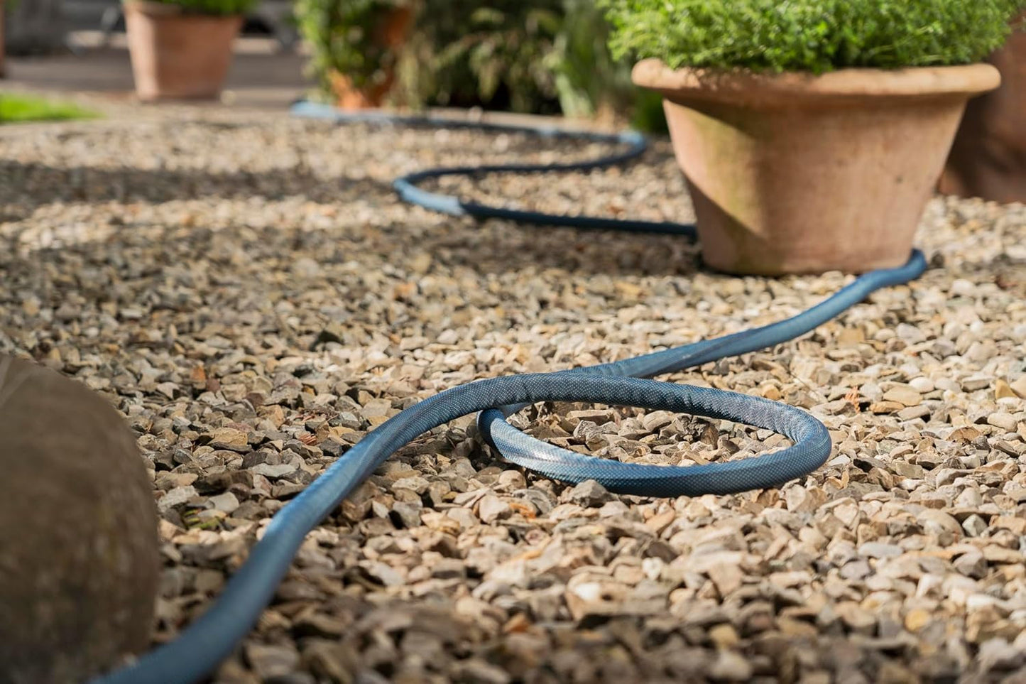 Gardena Liano Xtreme 3/4", Set 30m : Tuyau d'arrosage textile extrêmement robuste avec tuyau intérieur en PVC, léger, résistant aux intempéries (18484-20), Multicolore