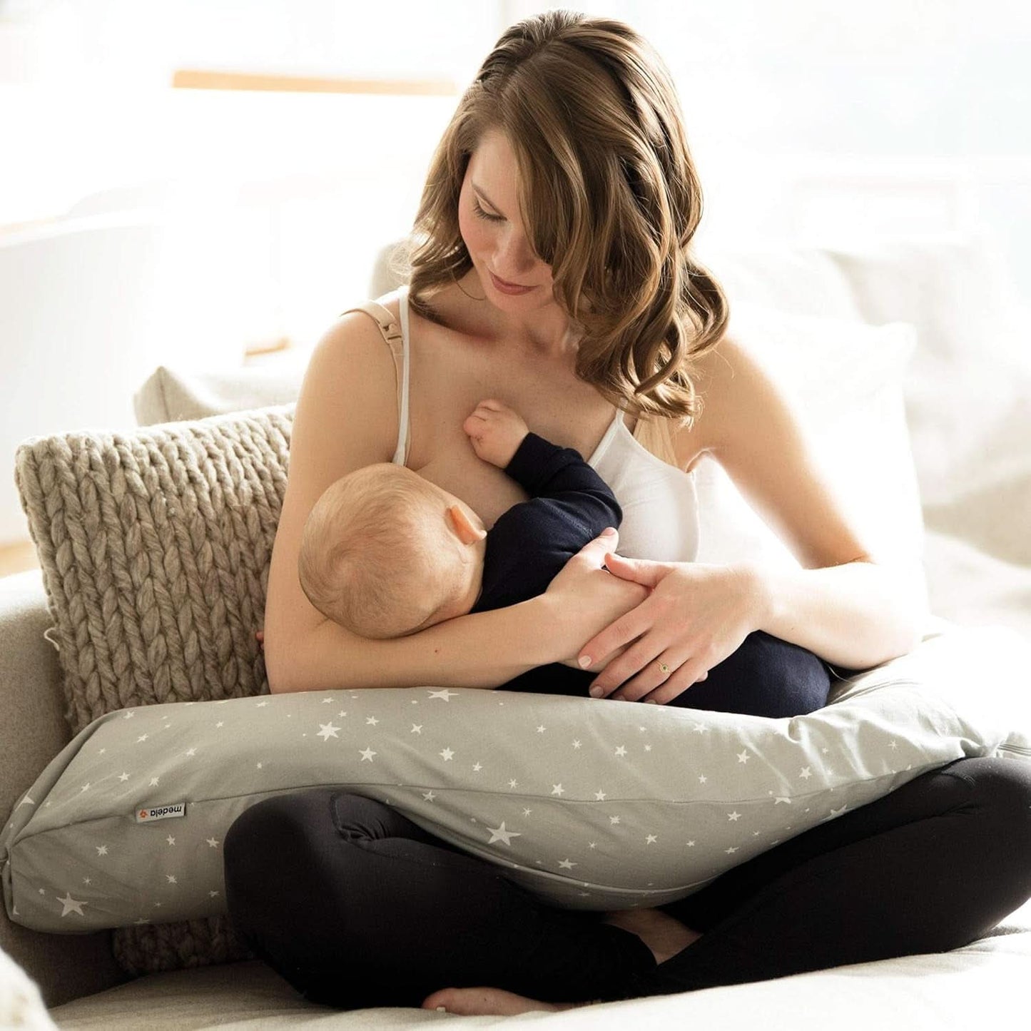 Coussin de Grossesse et d'Allaitement Medela - Rempli de microperles Eps Accessoires Alimentation et Allaitement Bebe Naty Shop