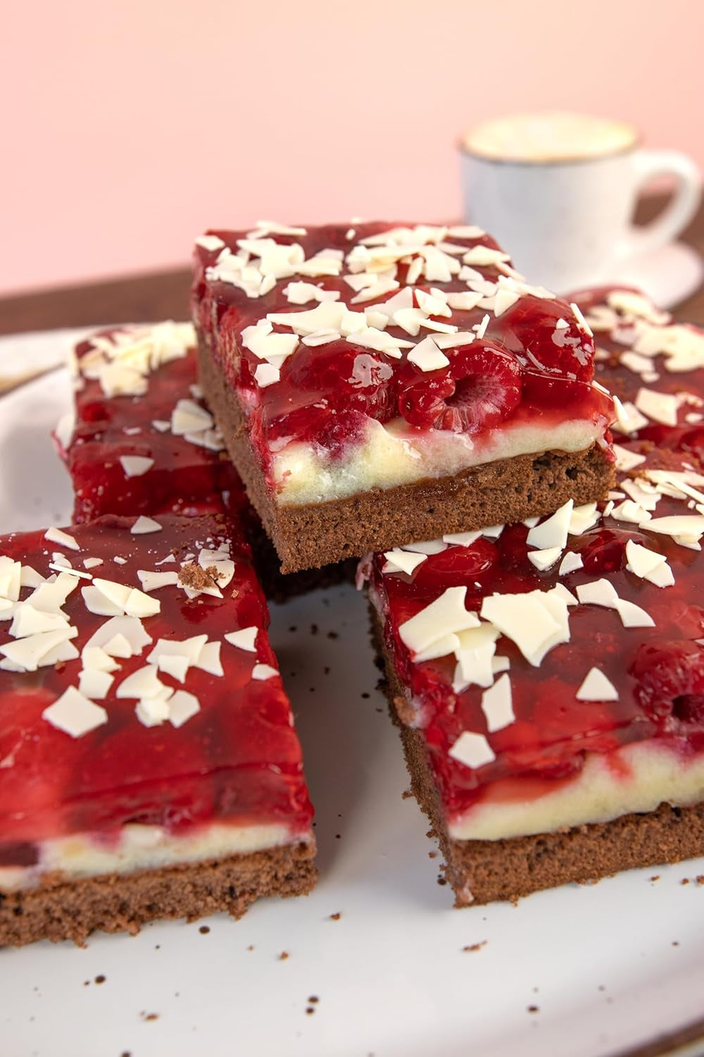RUF Kleiner Himbeer-Schokokuchen, Mini-Kuchen Mit Feiner Puddingcreme, Himbeeren Und Weißen Schokoraspeln, Inkl. Forme arrière, 1X252G Mélange pour pâtisserie et cuisine Naty Shop