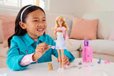 Poupée Barbie, Barbie de voyage aux cheveux blonds, plus de 10 accessoires de voyage, autocollants, valise, chiot, comprend 1 poupée, cadeau pour enfants, jouet à partir de 3 ans, HJY18