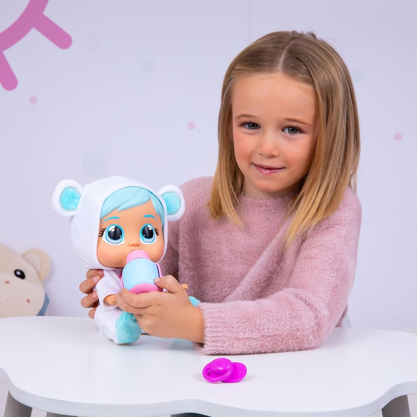 Cry Babies Loving Care Kristal Doll, Kristal Loving Care Baby Doll avec 3 accessoires pour jouer au docteur, soins infirmiers, pleurer avec de vraies larmes, jouet pour bébé de 18 mois