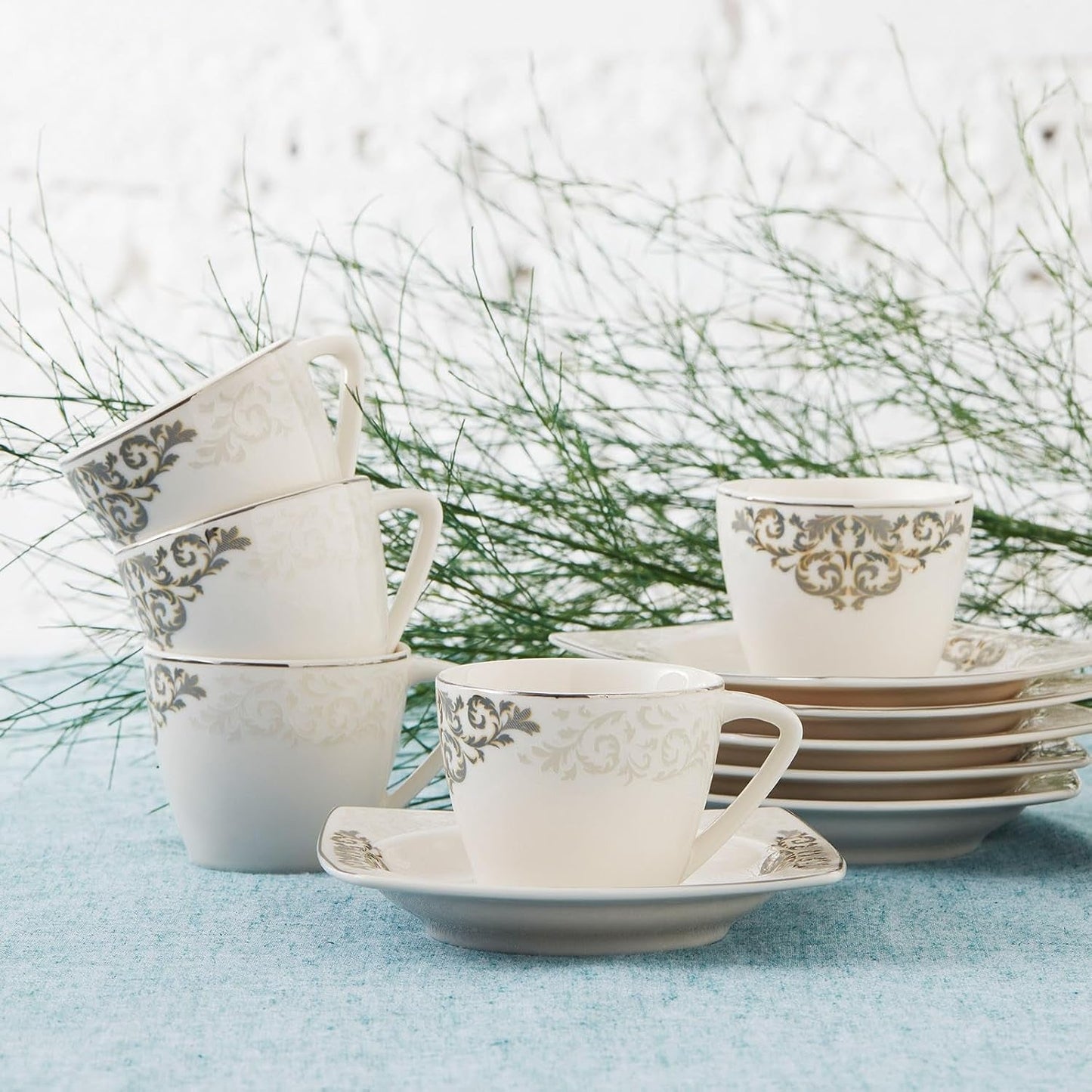 KARACA Nazende Ensemble de tasses à expresso en porcelaine – Tasses à café turques de 80 ml avec soucoupes, service à café moderne 12 pièces avec 6 tasses à café et 6 soucoupes, tasses à moka – Blanc