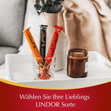 Chocolat Lindt | Bâtonnets de chocolat au lait LINDOR, Offre promotionnelle | 100g | 4 tablettes de chocolat au lait LINDOR fourrées fondantes | Bâtonnets de chocolat (paquet de 3)