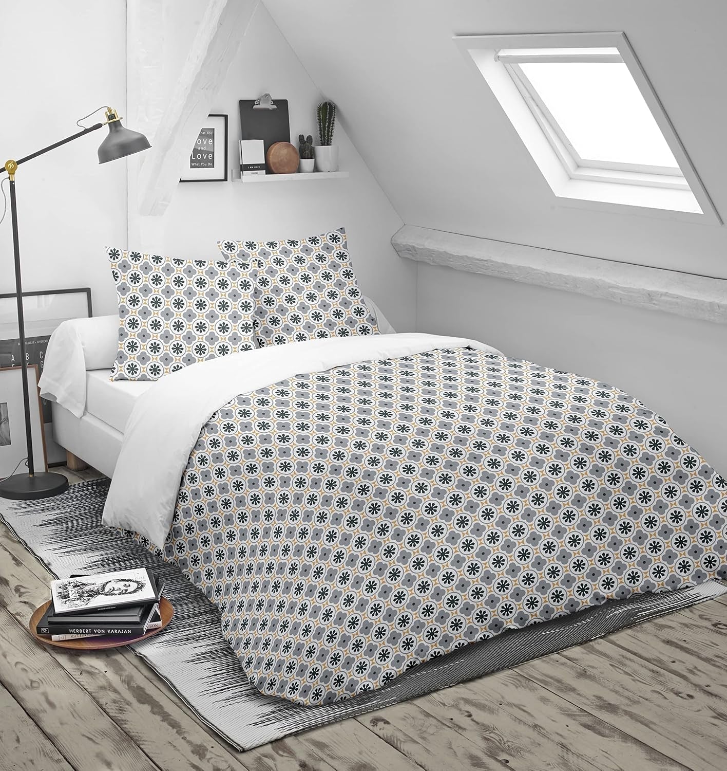 Blanrève Housse de couette Imprimée ou unie, Tempérée, Pour lit simple, Ecologique, Facile d'entretien, 140 X 200 Cm, Blanc, Gris Couettes et couettes Naty Shop Blanc, gris 140 X 200 Cm