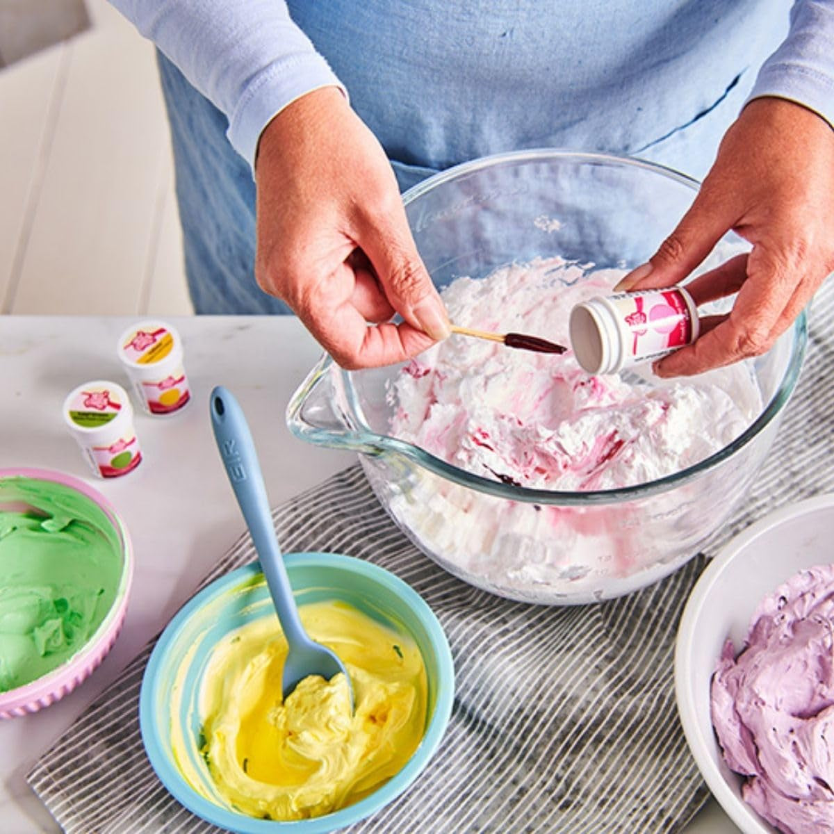 Set de colorants alimentaires Funcakes Paste Colorants, 8 pièces : Colorant alimentaire concentré pour pâte, crème, fondant, pâte d'amande, pâte, pâte à modeler et pâte à fleurs. Halal.
