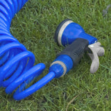 Kit de tuyaux spiralés TATAY 10 m avec accessoires en plastique avec protection UV, idéal pour les terrasses et petits jardins.