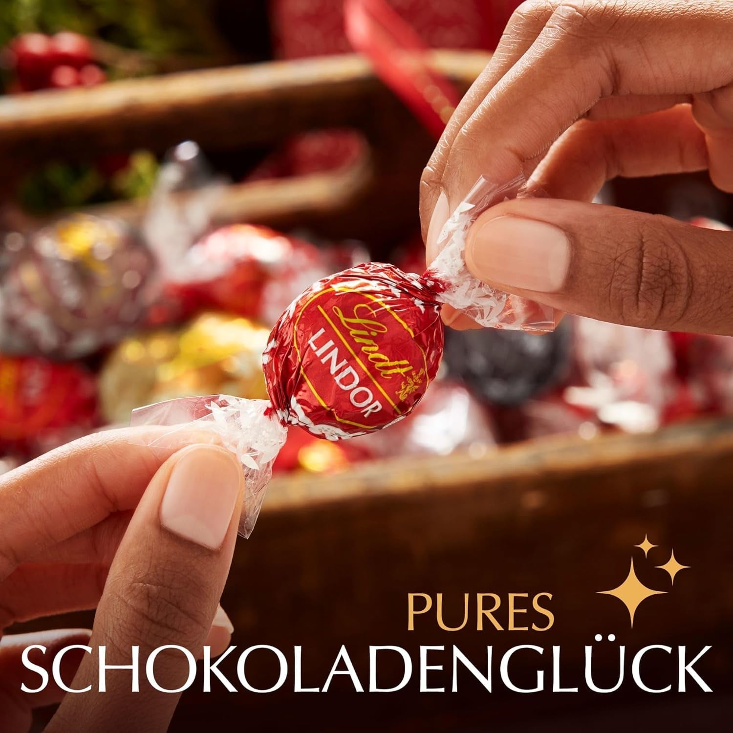Assortiment classique de boules de chocolat Lindt LINDOR | env. 80 boules de chocolat (lait, blanc, noir 60%, noisette) | Emballage en vrac, 1 kg