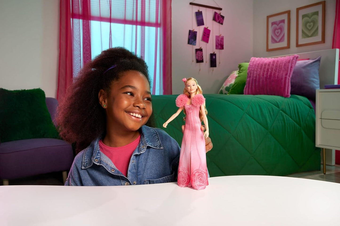 Mattel Singing Glinda Fashion Doll de Wicked et accessoires, meubles, look inspiré du film et tenue amovible, chante "Hotly Loved", JLG49, Pink Naty Shop Dolls