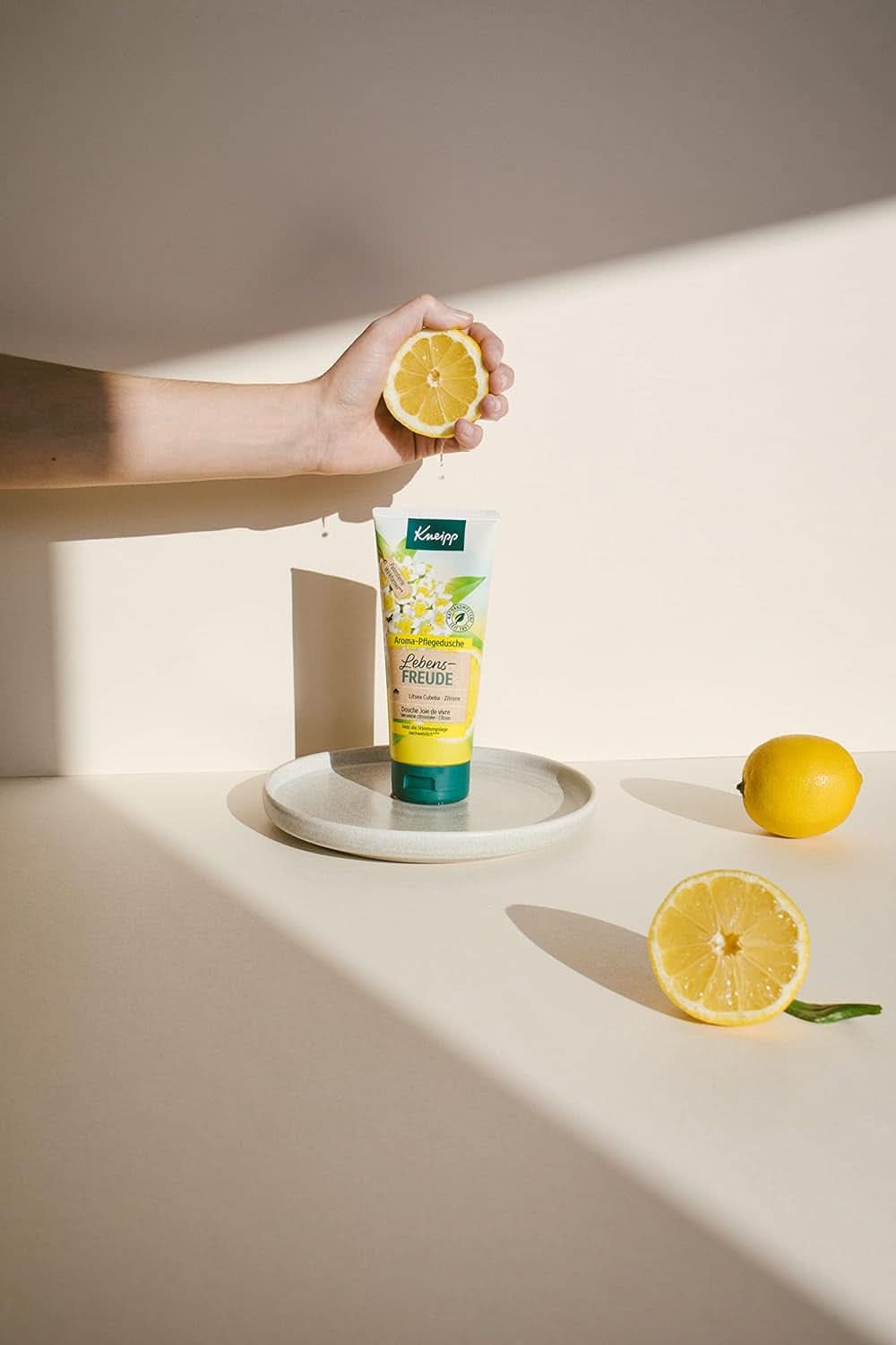 Kneipp Aroma, gel douche hydratant, 200 ml Douche et bain Naty Shop