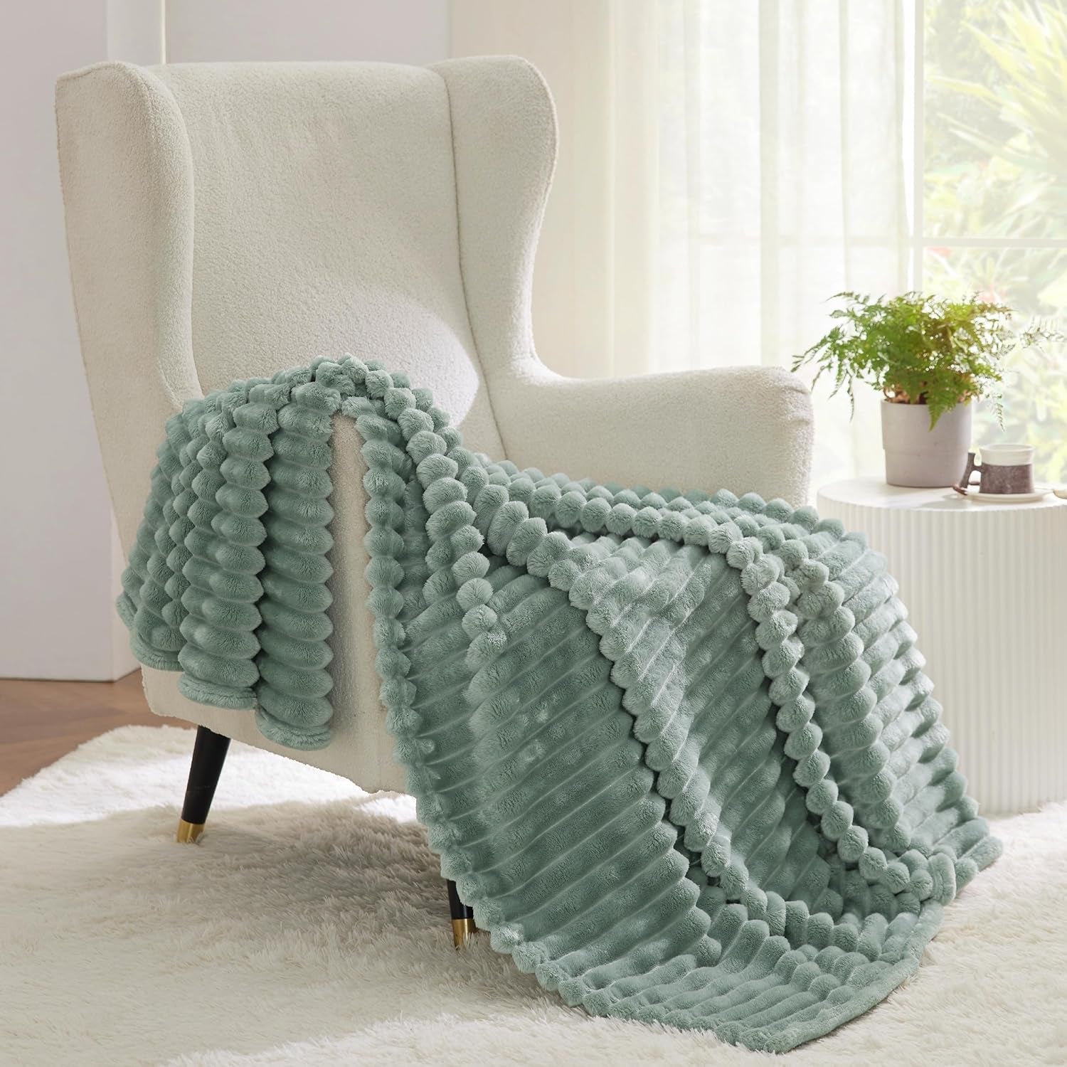 BEDSURE Couverture polaire vert sauge pour canapé – Couvertures super douces et confortables pour femmes, petite couverture mignonne pour filles, lits et couvertures 127 x 152 cm Beuche den BEDSURE-Store