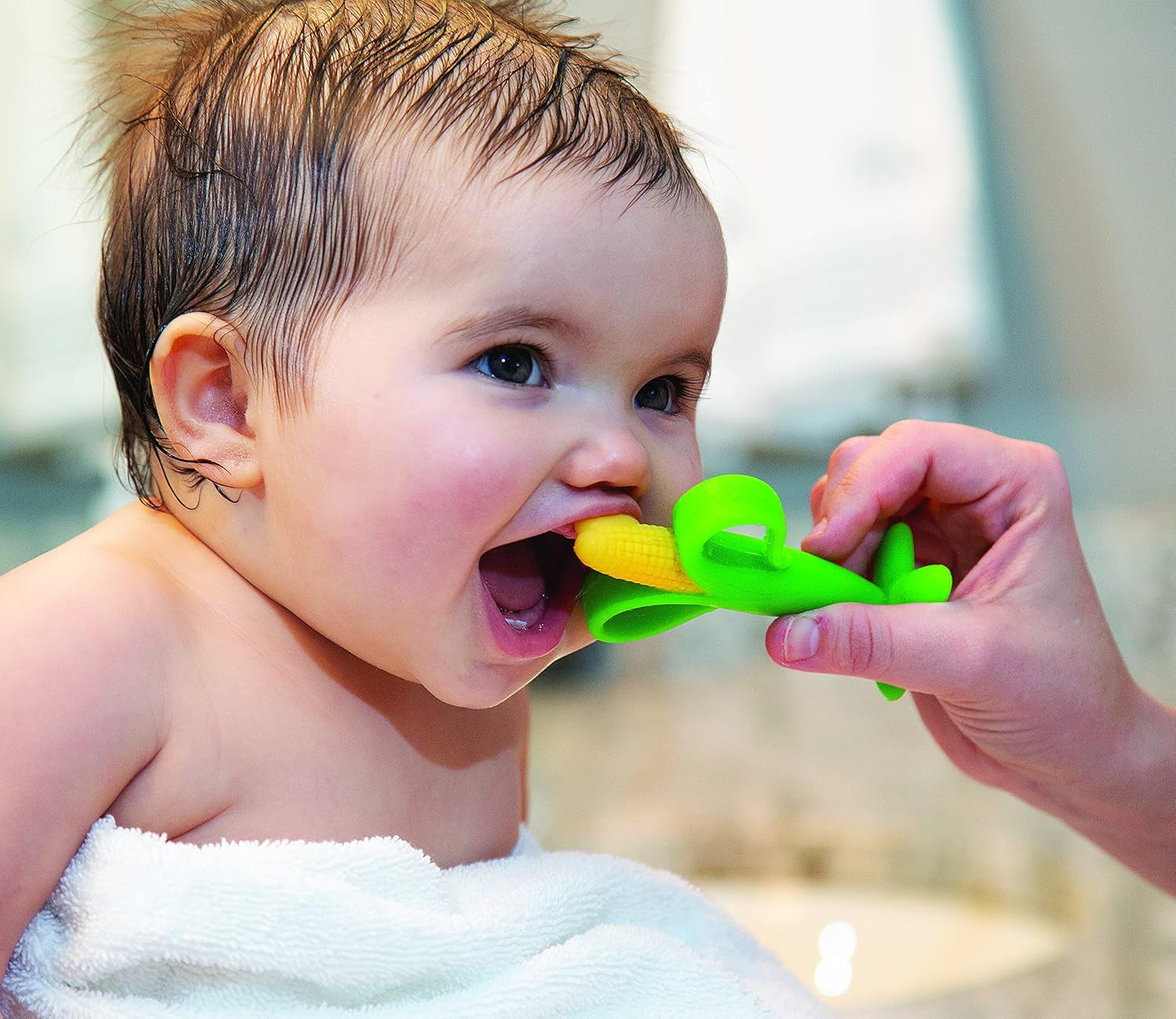 Nuby - Aide à la dentition en épi de maïs - 3M+, Multicolore