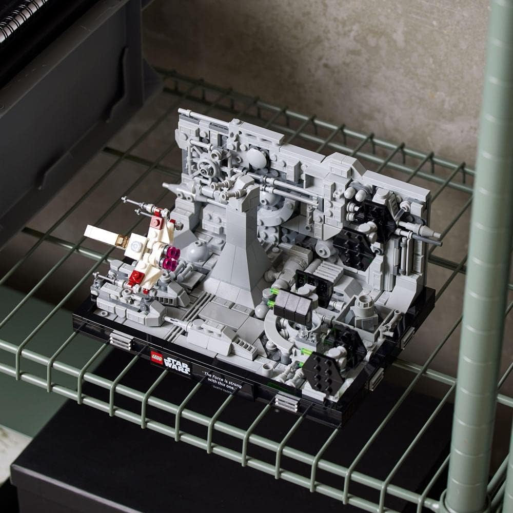 LEGO 75329 Star Wars Ensemble diorama de tranchée de l'Étoile de la mort, kit de modèle adulte X-Wing de Luke Skywalker, marchandises pour les fans d'A New Hope, décoration de chambre, ensembles de construction cadeaux Besuche an LEGO-Store