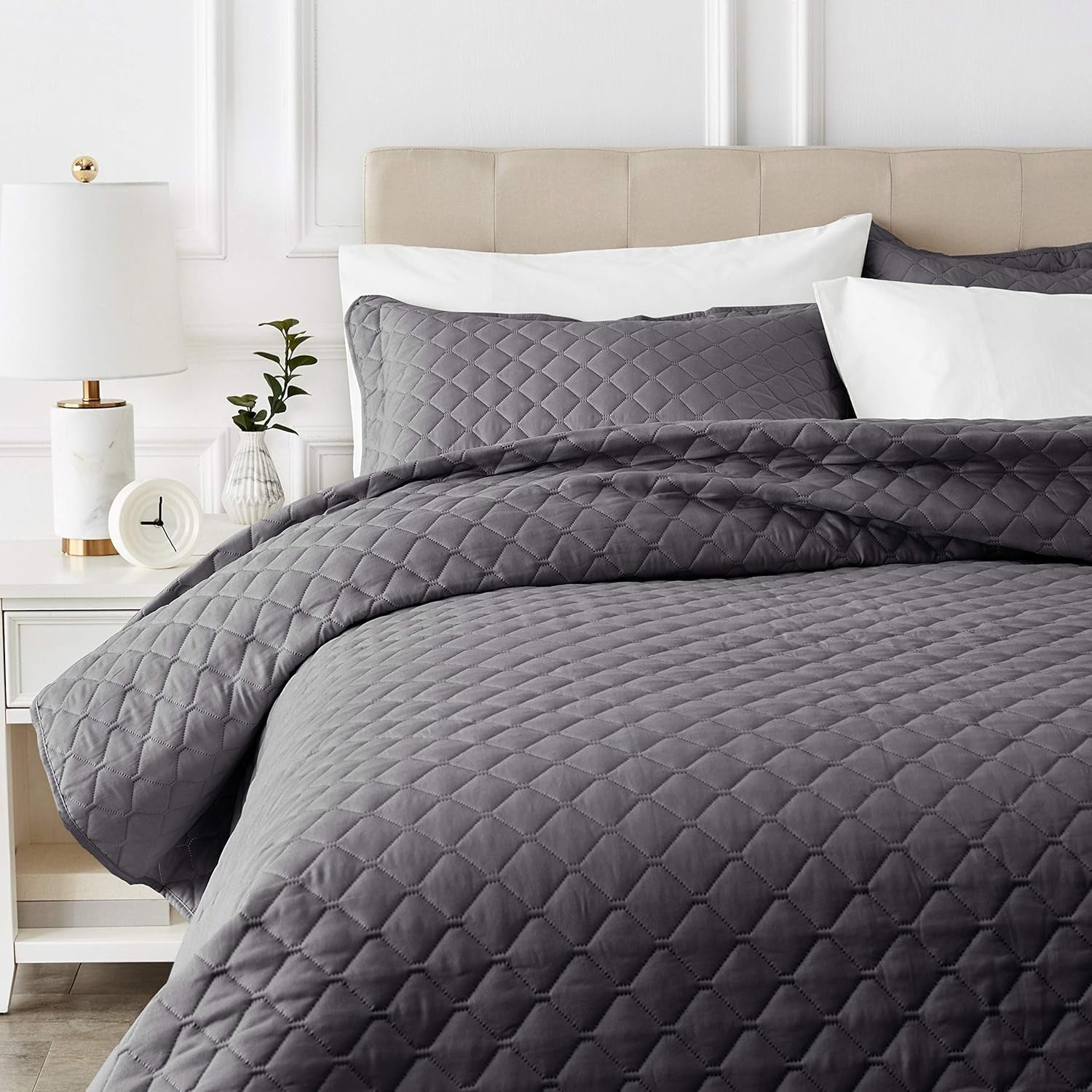Amazon Basics Couette surdimensionnée avec relief, 170 X 210 cm, motif losanges gris foncé Lits et couvertures Besuche den Amazon Basics-Store 170 X 210 Cm