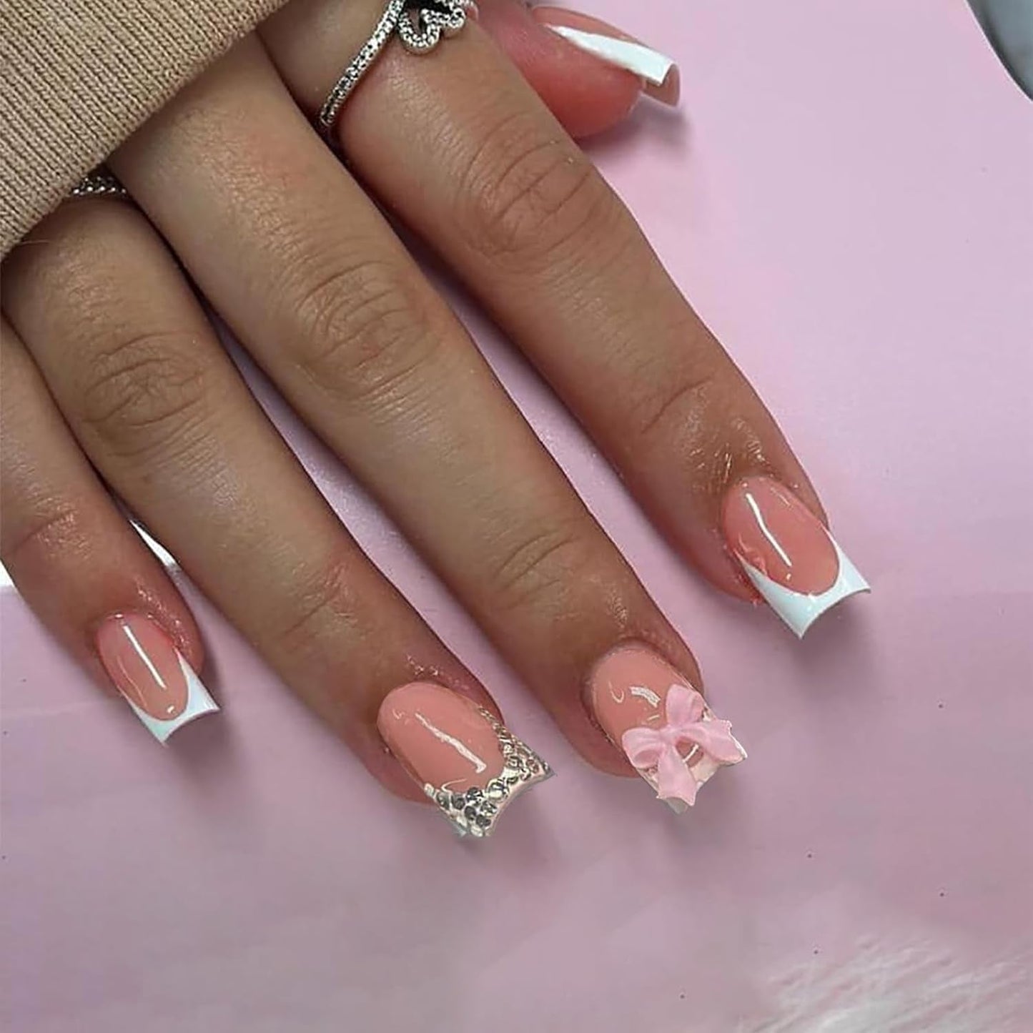 24 pcs Rose Diamant Arc Français Manucure Comprimés Ongles Carrés Strass Motif Nude Rose Ongles Artificiels Couverture Complète Colle Manucure