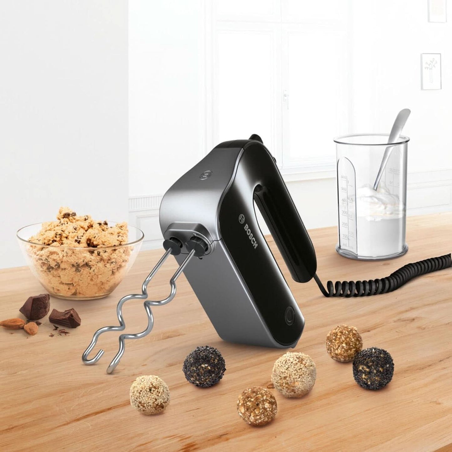 Bosch Handrührer Home Professional Styline MFQ4980B, 5 Stufen, 2 Edelstahl Rührbesen- Und Knethaken, Mixstab Edelstahl, Universalzerkleinerer, 850 W, Schwarz/Dark Silver Cuisine Naty Shop