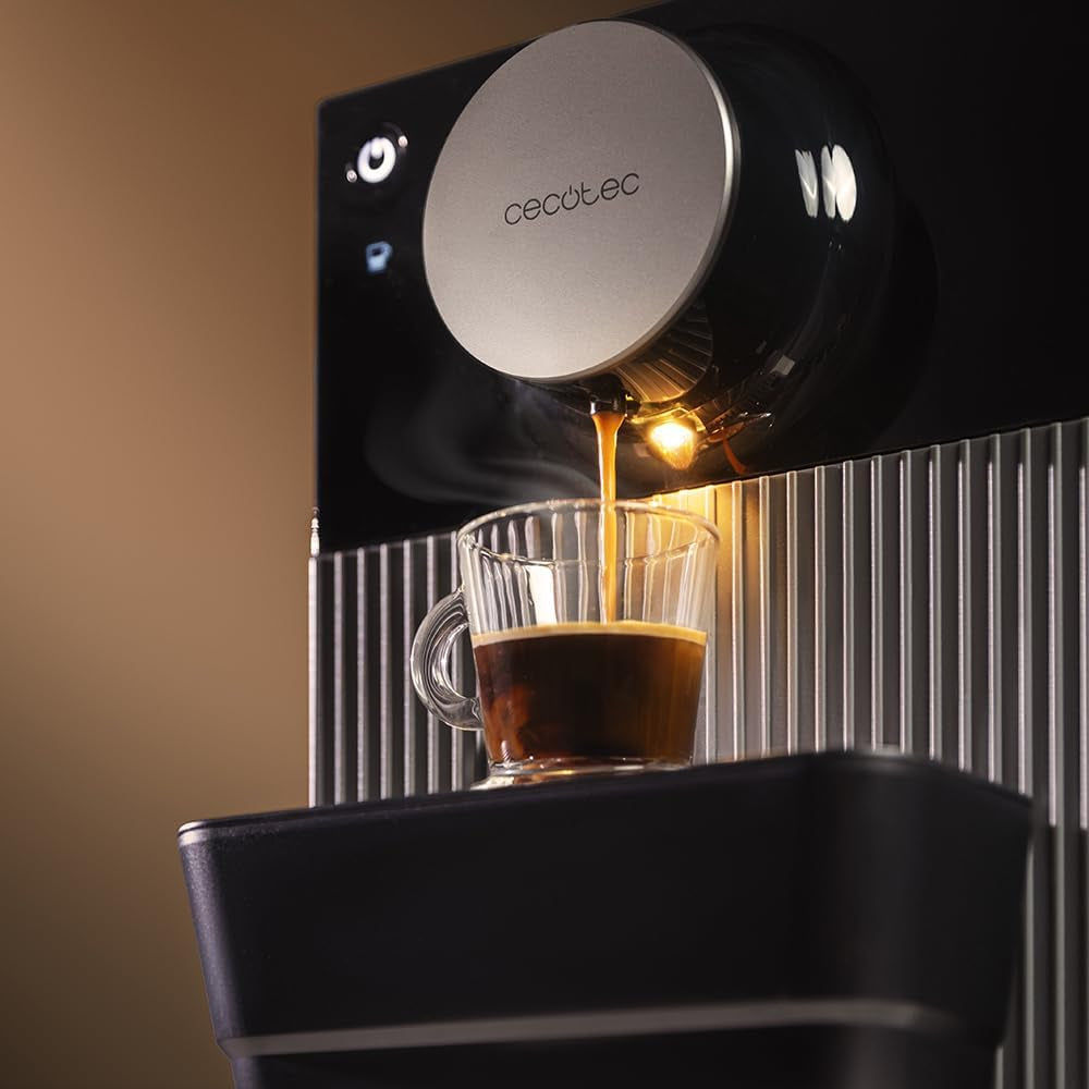 Machine à expresso compacte Cecotec Cremmaet Cube, 1350 W, système de pressage 10 g, système de pré-infusion, 19 bars, système thermobloc, 5 réglages de mouture, panneau de commande tactile