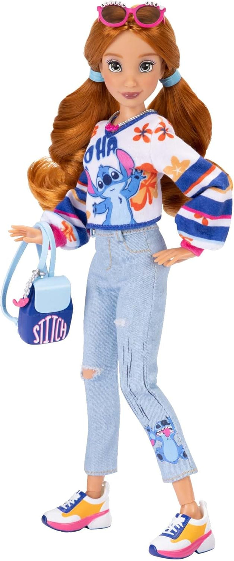 Poupées mannequins Disney ILY 4EVER Stitch aux cheveux rouges, mesurant 29 cm, avec 13 points d'articulation, deux tenues complètes mix and match et une bague Mickey scintillante pour vous !