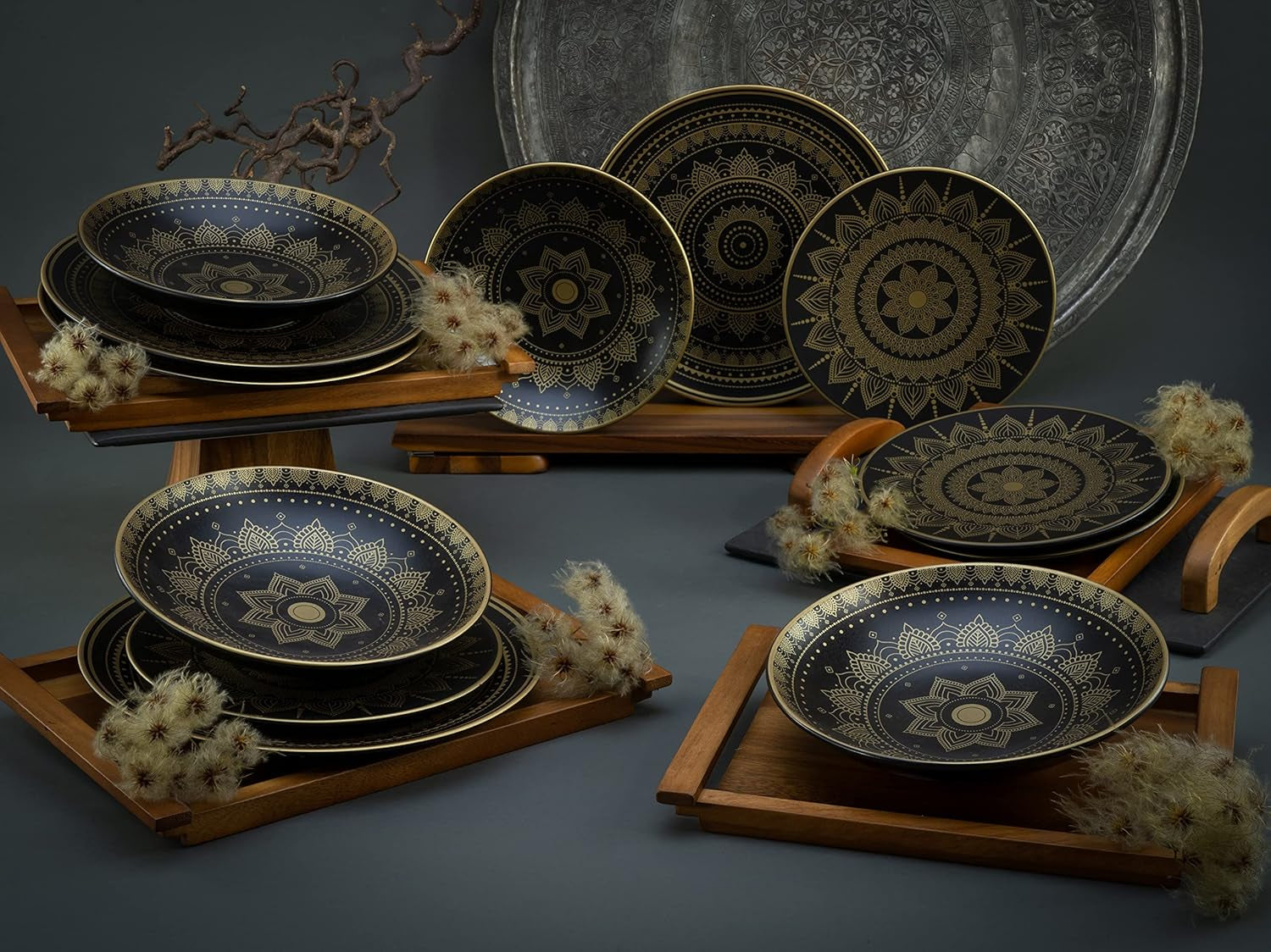 CreaTable, 23588, Série MANDALA GOLD - Noir, Service de table 12 pièces, Service d'assiettes en porcelaine, Passe au lave-vaisselle et au micro-ondes, Fabrication de qualité