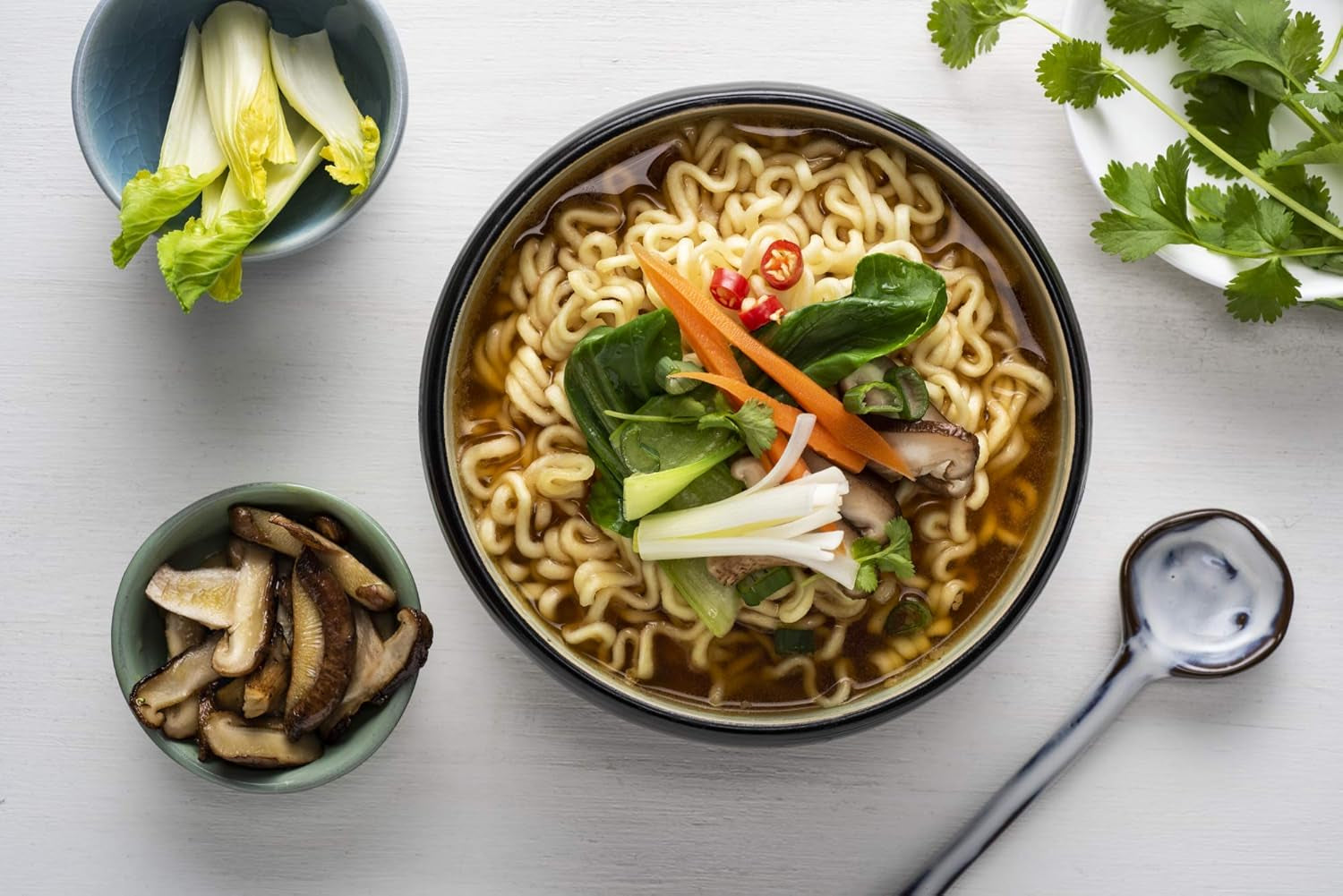 Nong Shim - Instant Cup Nudeln Soup Soon Veggie - Multipack (12 X 67 GR)