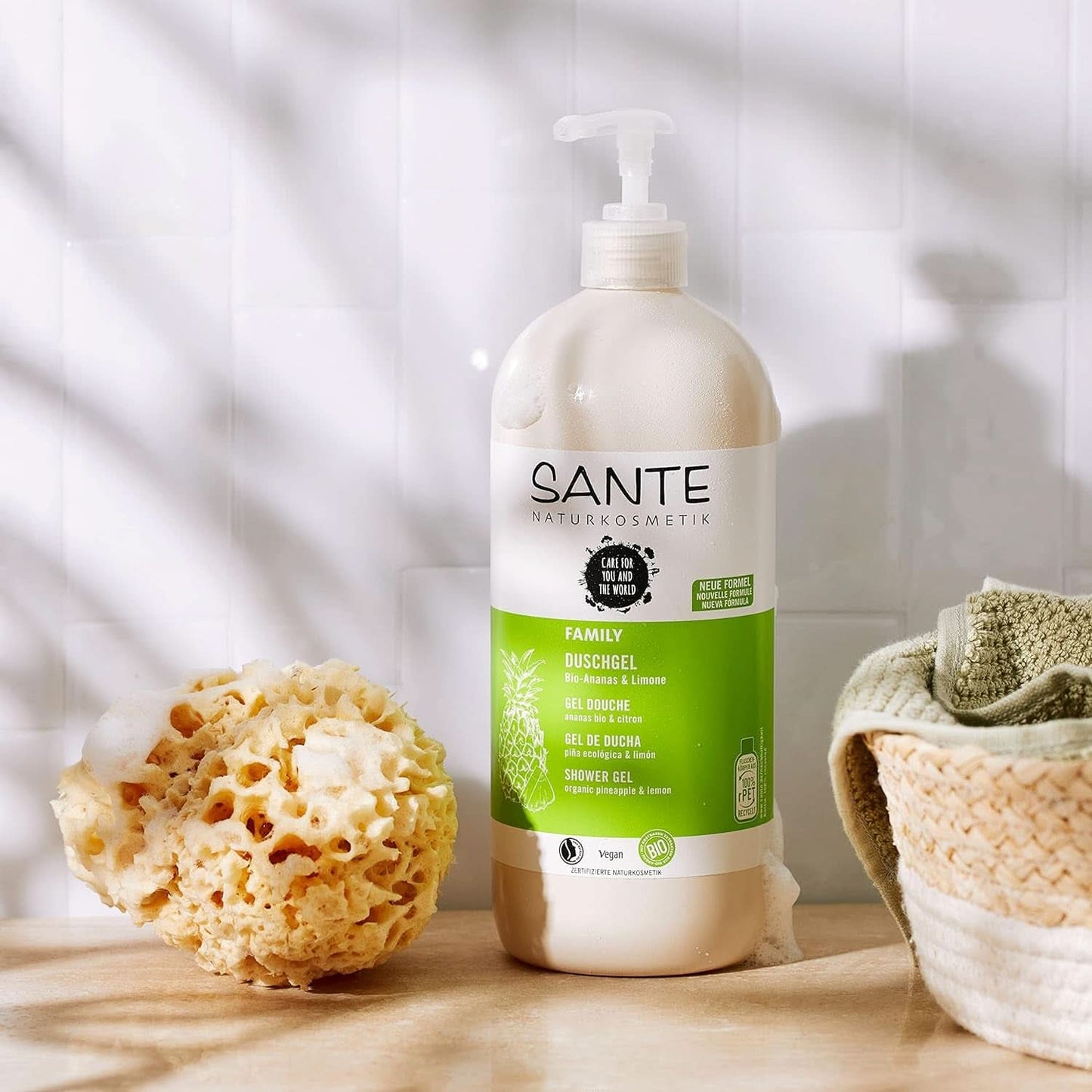 SANTE Natural Cosmetics Gel douche rafraîchissant au parfum d'agrumes, 950 ml Douche et bain Naty Shop