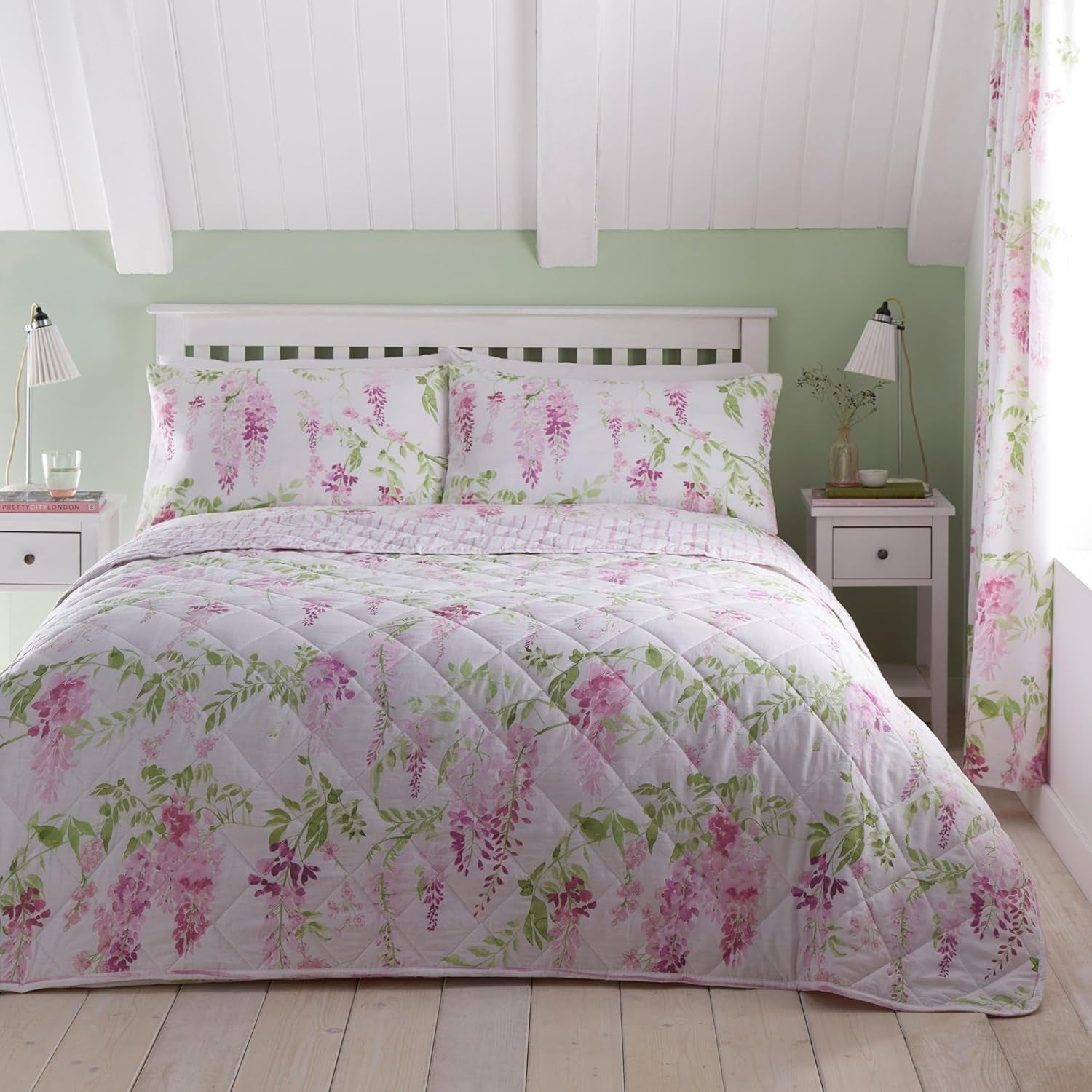 Dreams & Drapes Design - Wisteria - Couvre-lit matelassé - 200 Cm X 230 Cm en rose Lits et Couvertures DREAMS AND DRAPES Rose 200 Cm X 230 Cm