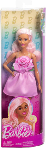 Poupée Barbie Fashionistas no. 238 avec cheveux rose pastel, robe bustier avec corsage rose, pince à cheveux en perles et talons hauts et barrettes, HYT94