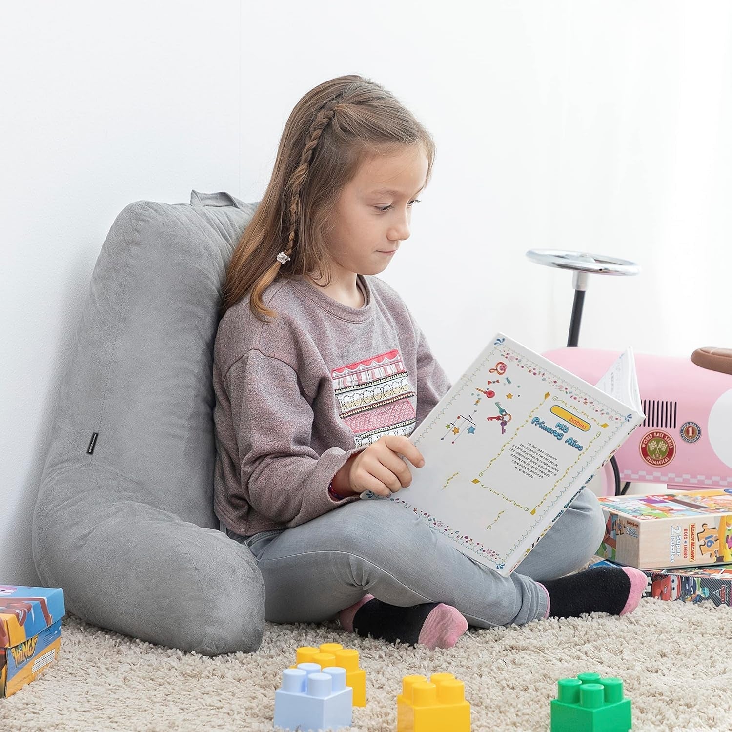 Oreiller de lecture InnovaGoods Huglow avec accoudoir pour canapé, lit et tapis, oreiller de lecture avec support lombaire et poignée de transport, ergonomique, prévient l'inconfort et la douleur, gris